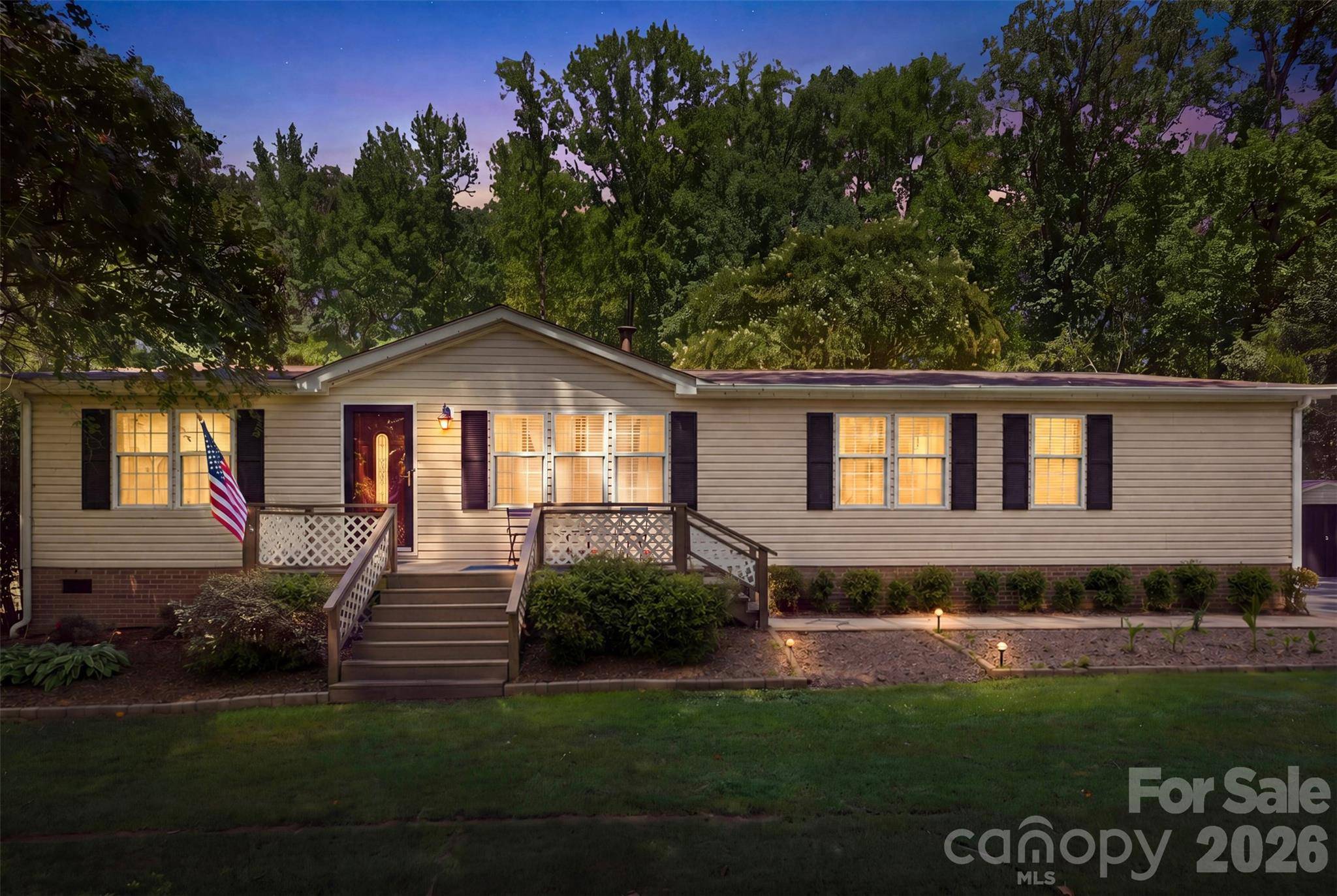 185 Payne ST, Mount Holly, NC 28120