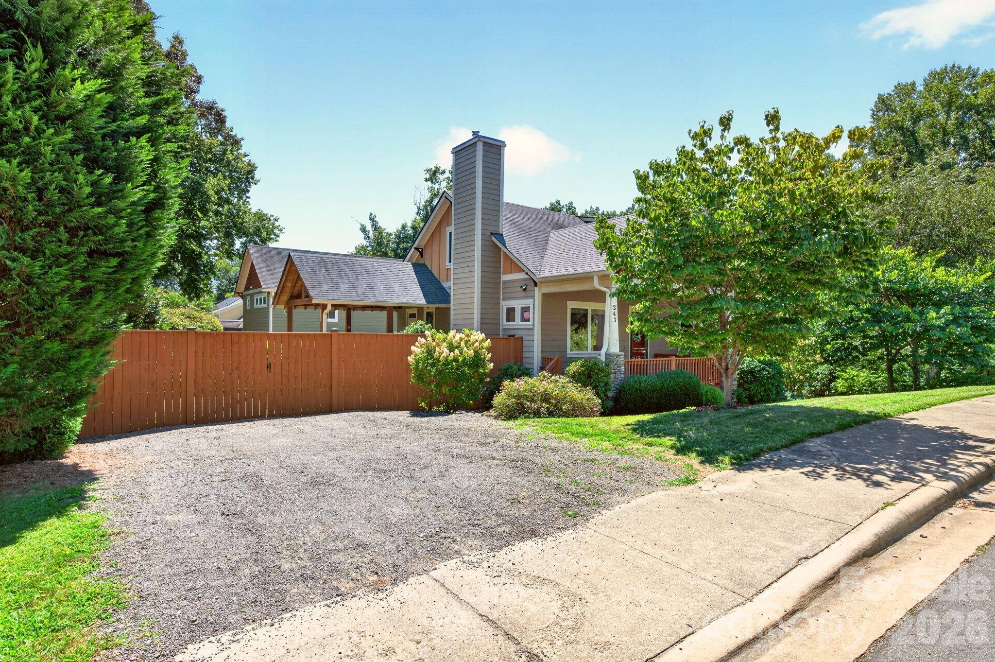 243 Cragmont RD, Black Mountain, NC 28711