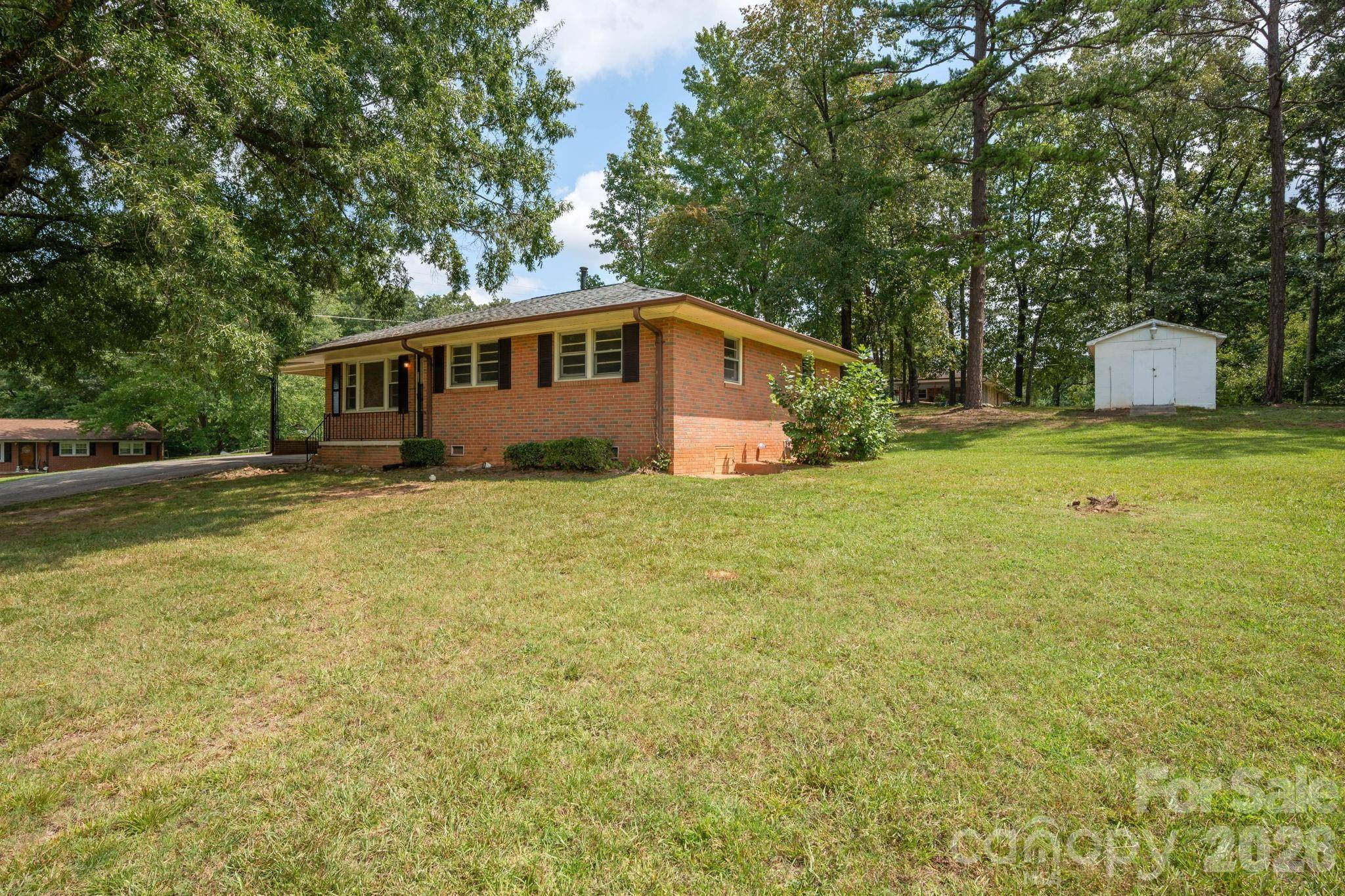 901 S 10th ST, Bessemer City, NC 28016