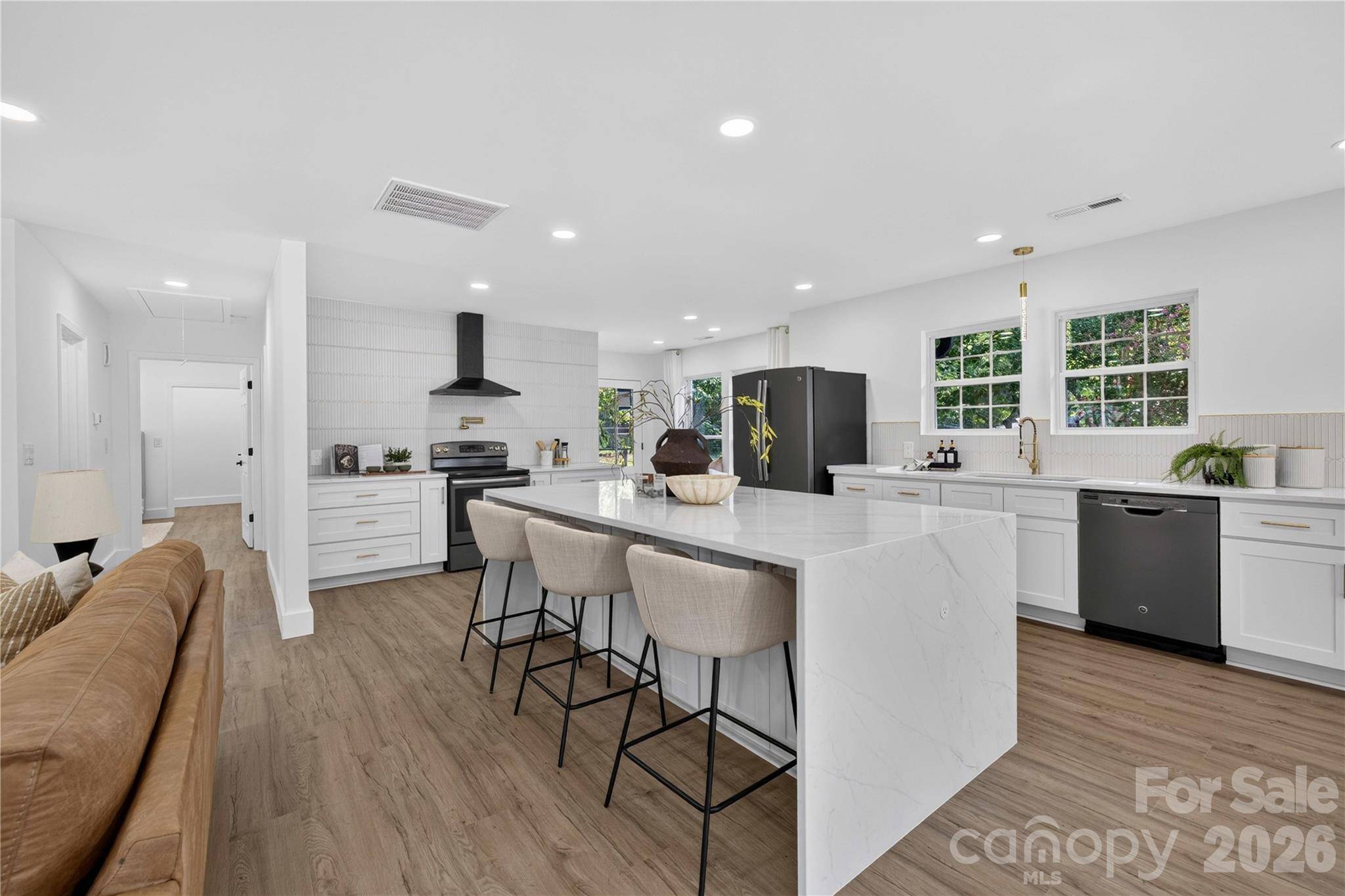 153 Woodlynn DR, Charlotte, NC 28214