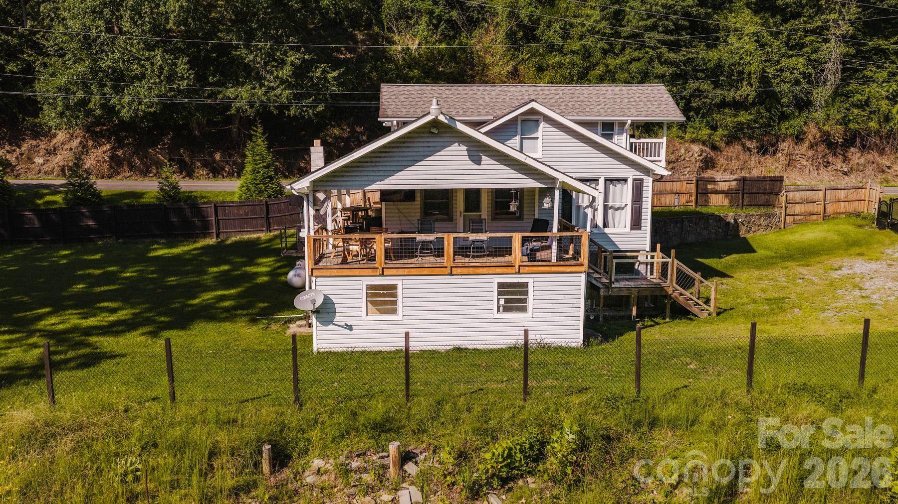 1380 Highway 19a HWY, Whittier, NC 28789
