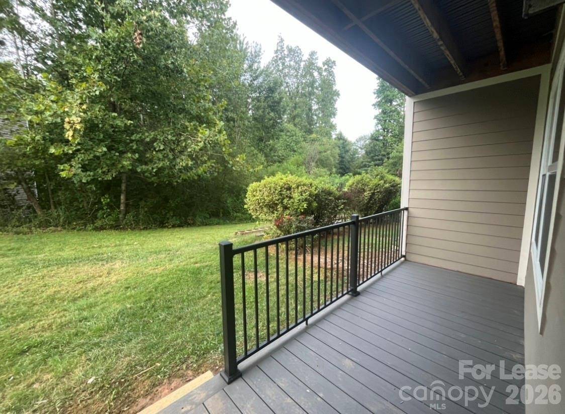 94 Foxden DR #101, Fletcher, NC 28732