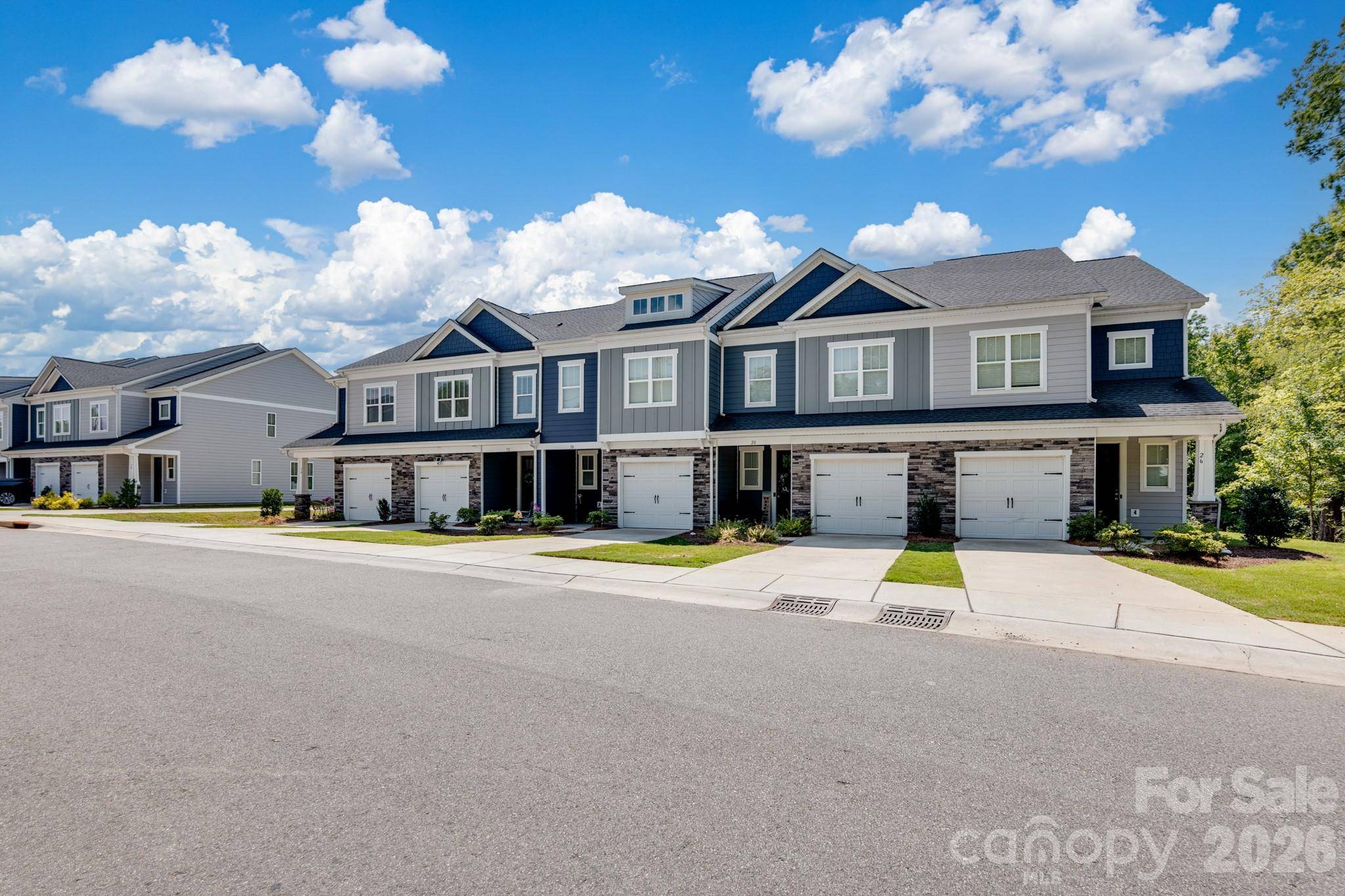 32 Woodsdale PL SE, Concord, NC 28025