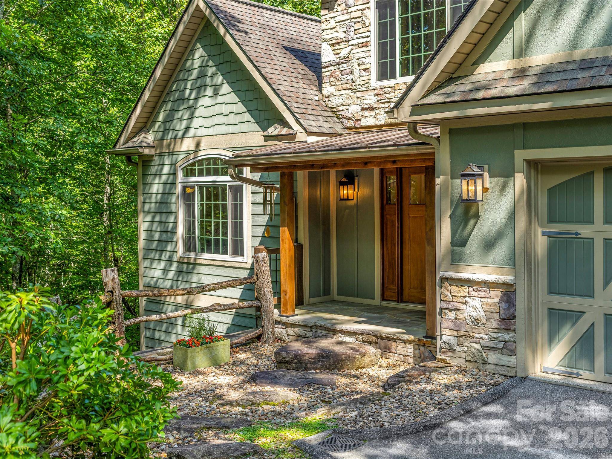 123 Isuhdavga CT, Brevard, NC 28712