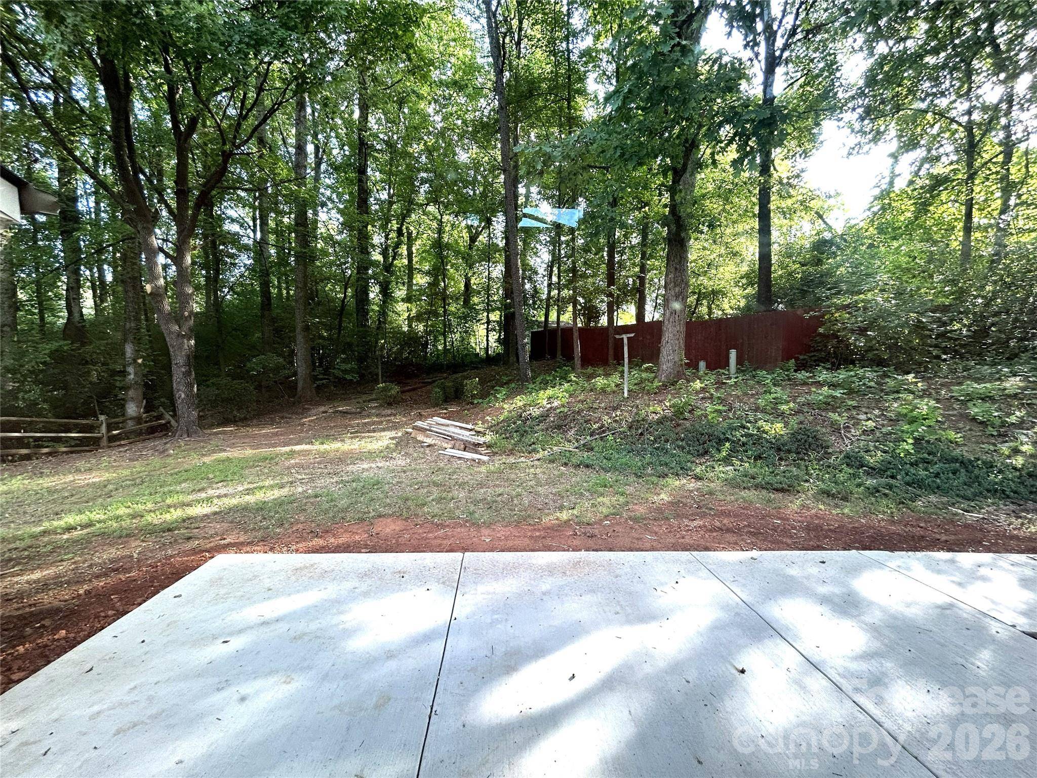 1725 Van Dyke DR, Charlotte, NC 28213