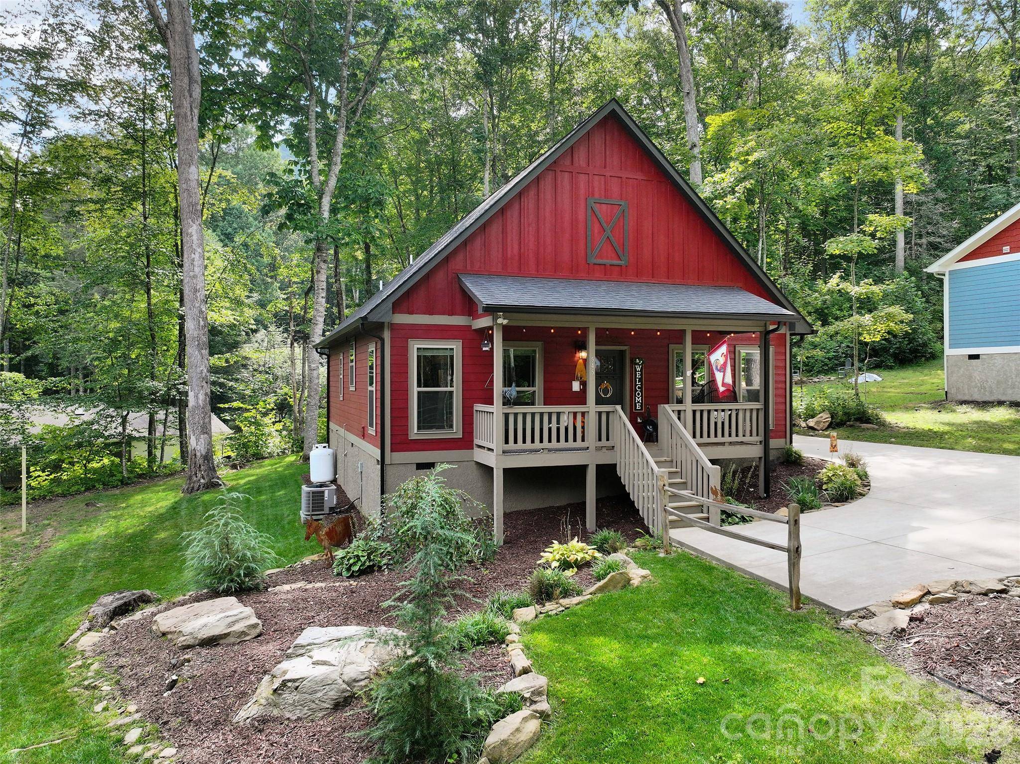 545 Twinbrook LN, Maggie Valley, NC 28751