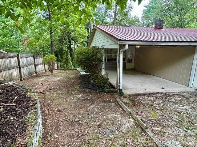 62 Kinard LN, Penrose, NC 28766