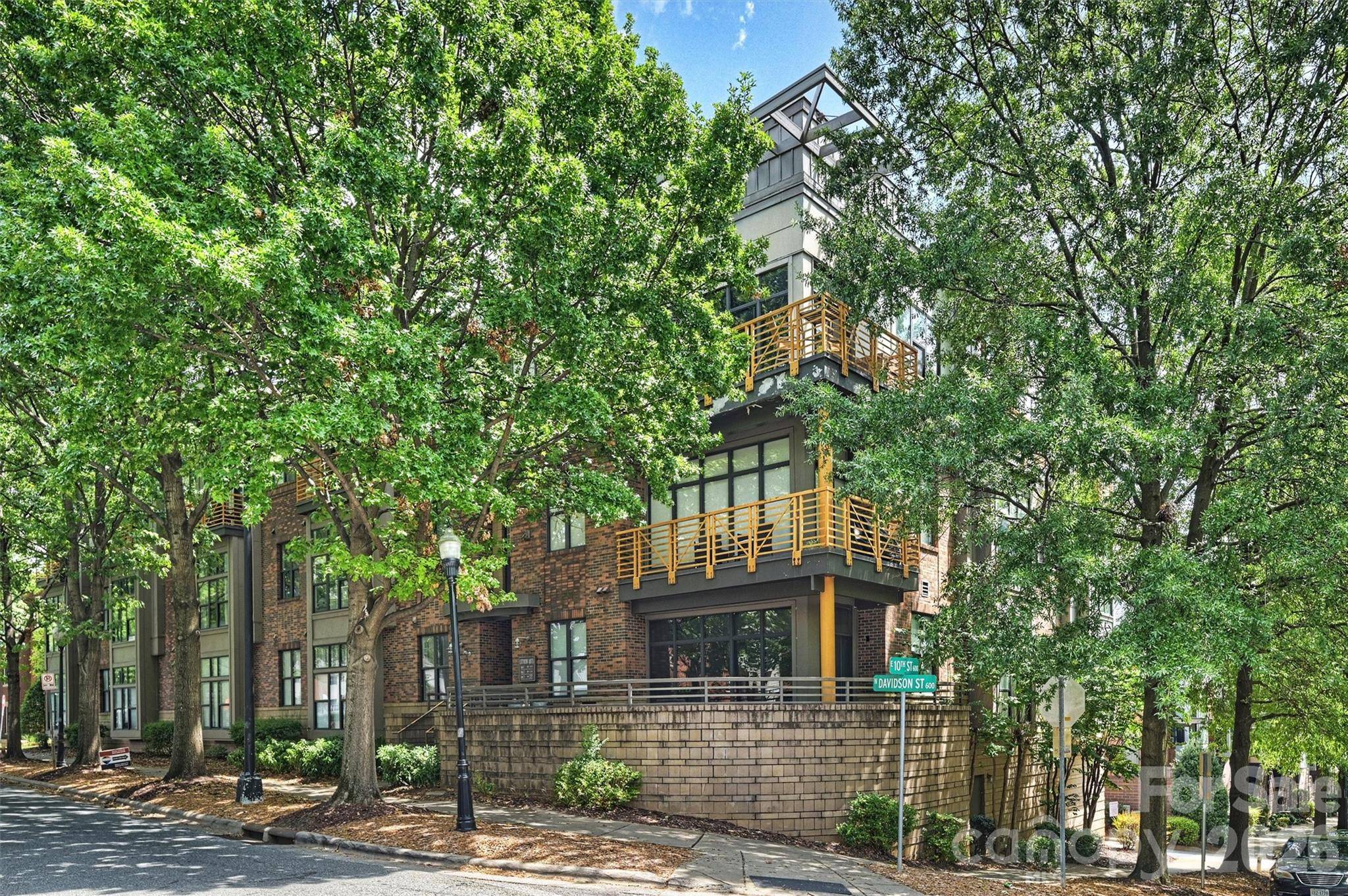 694 N Davidson ST, Charlotte, NC 28202