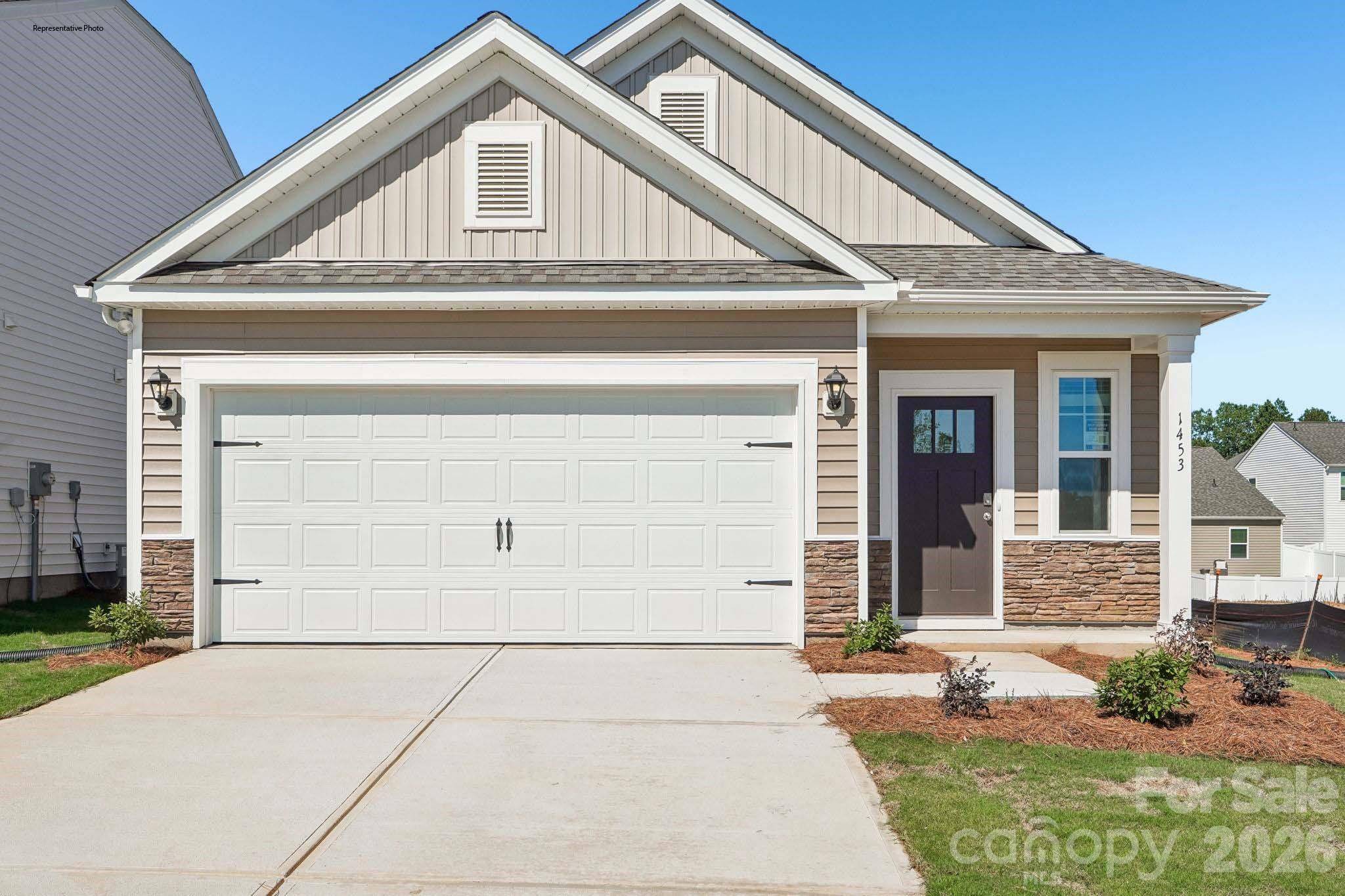 1413 Avila ST, Hickory, NC 28602