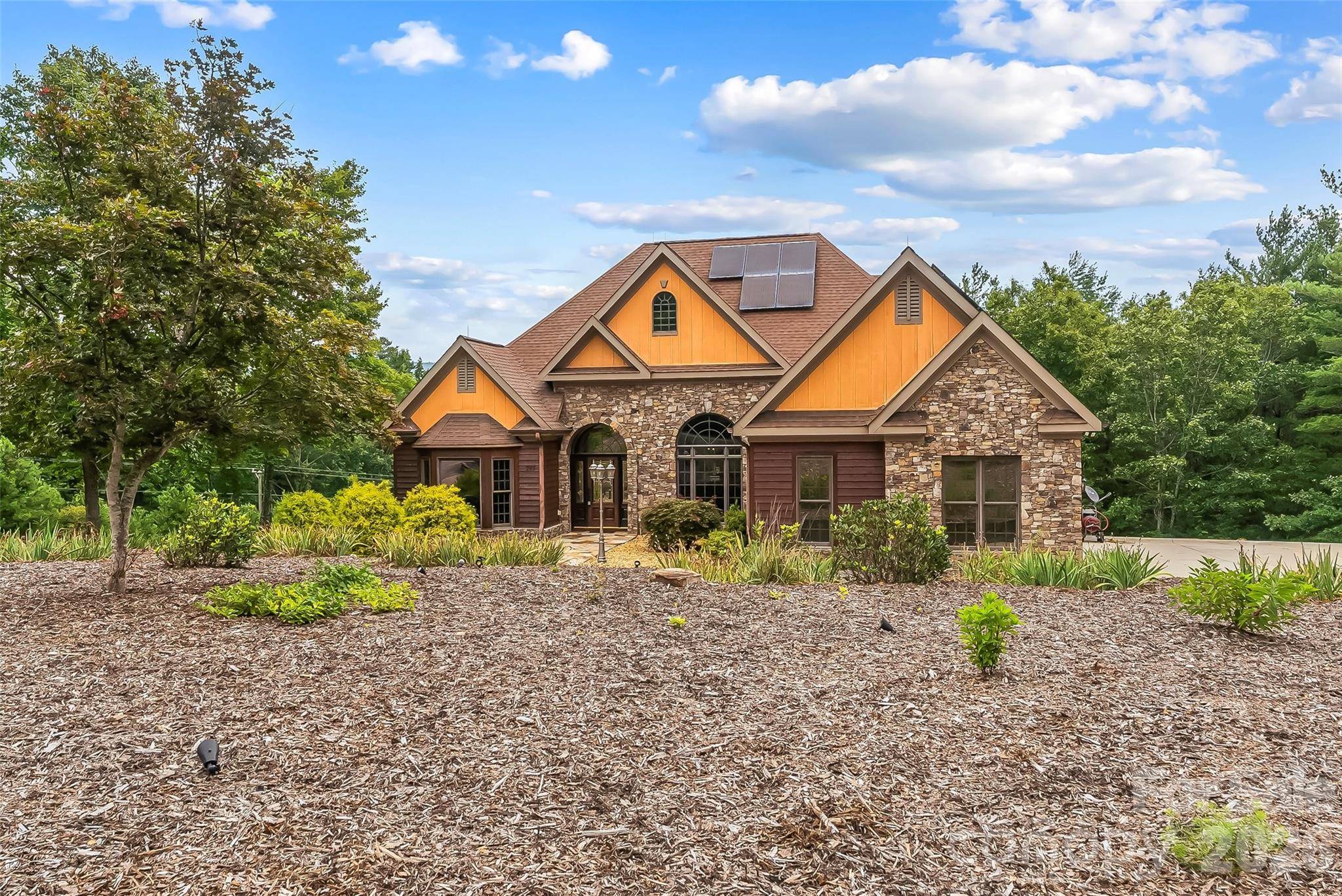 293 Bear Cliff DR, Nebo, NC 28761