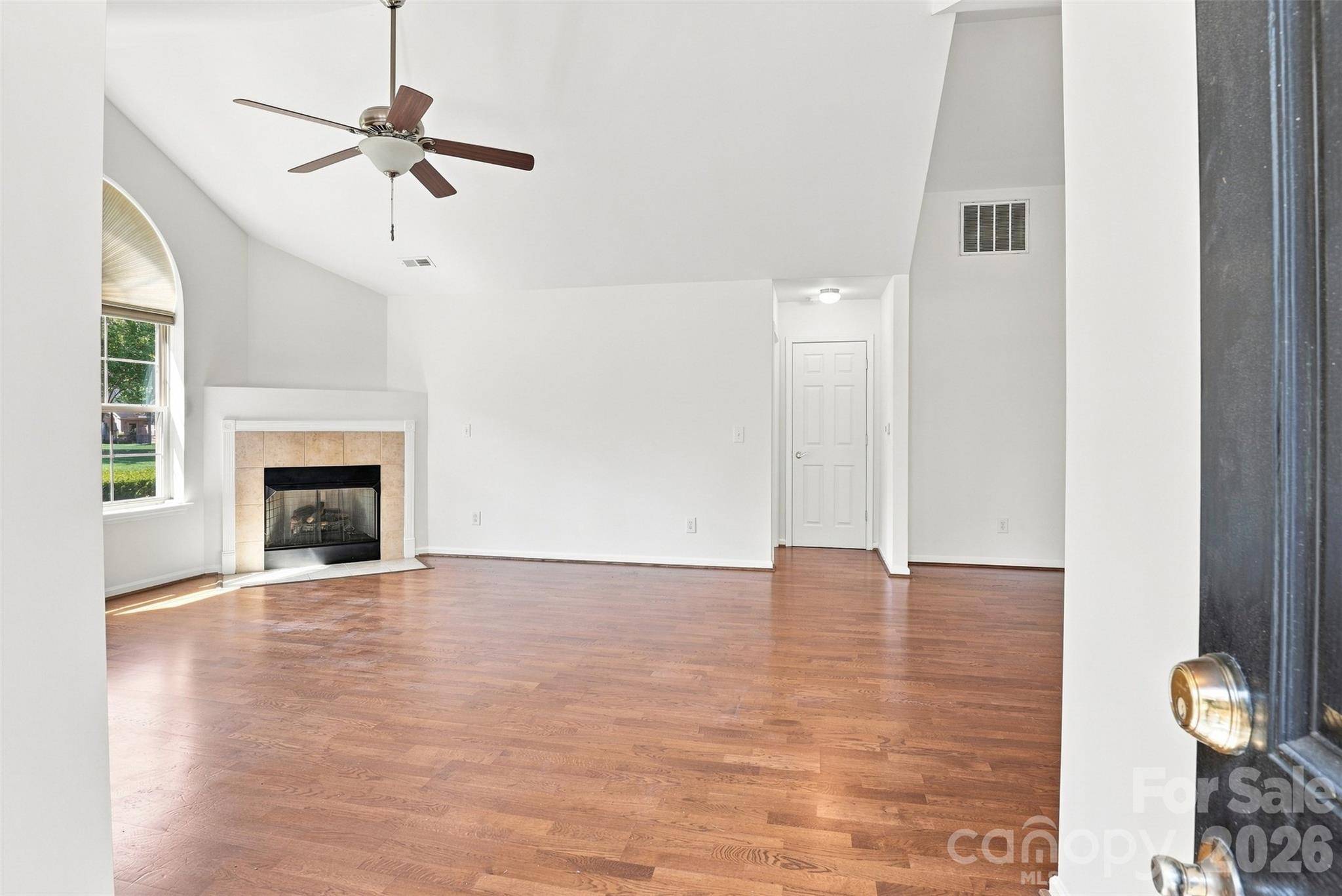 821 Ledgestone CT, Tega Cay, SC 29708