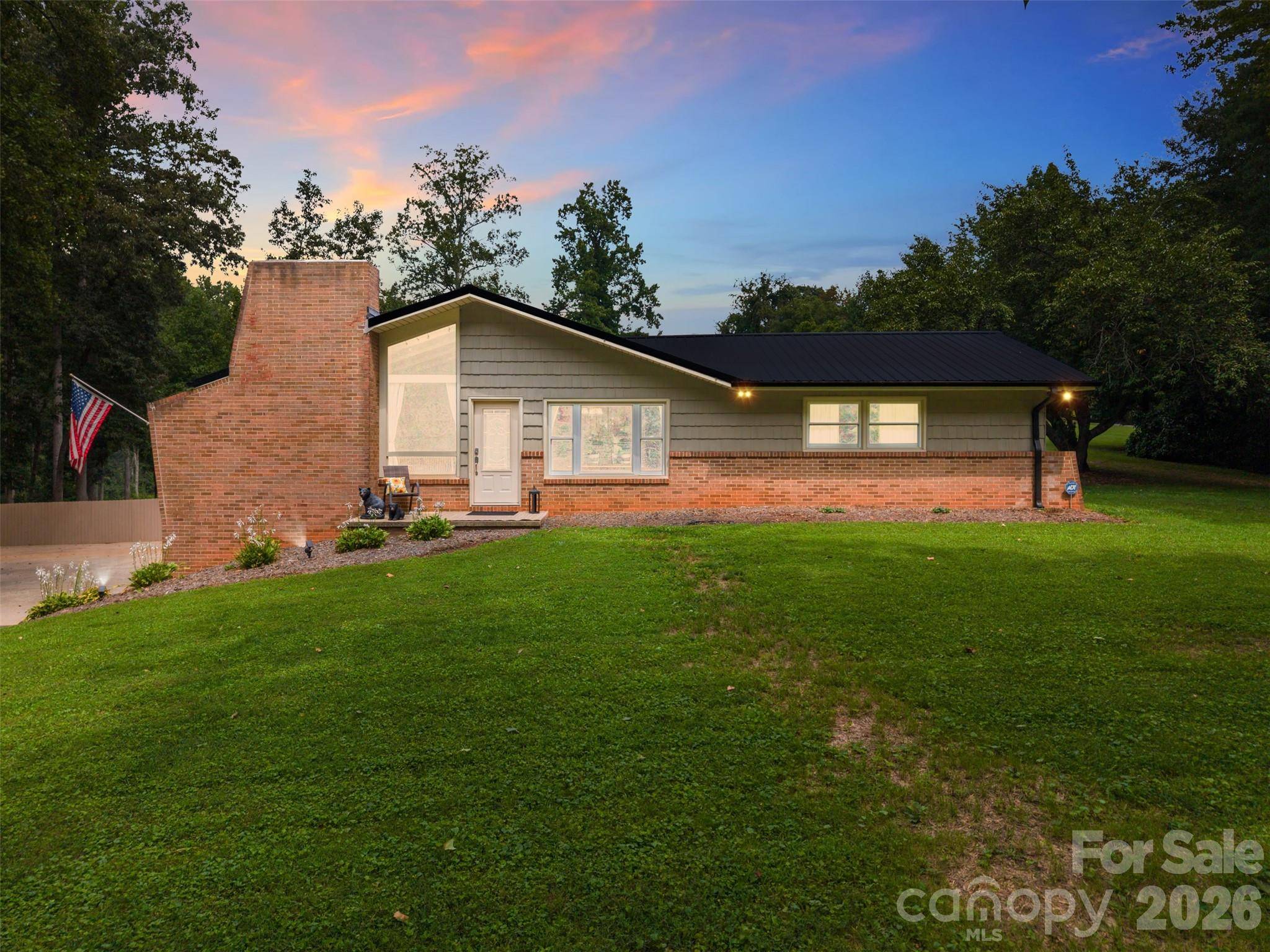 202 Legion RD, Hudson, NC 28638