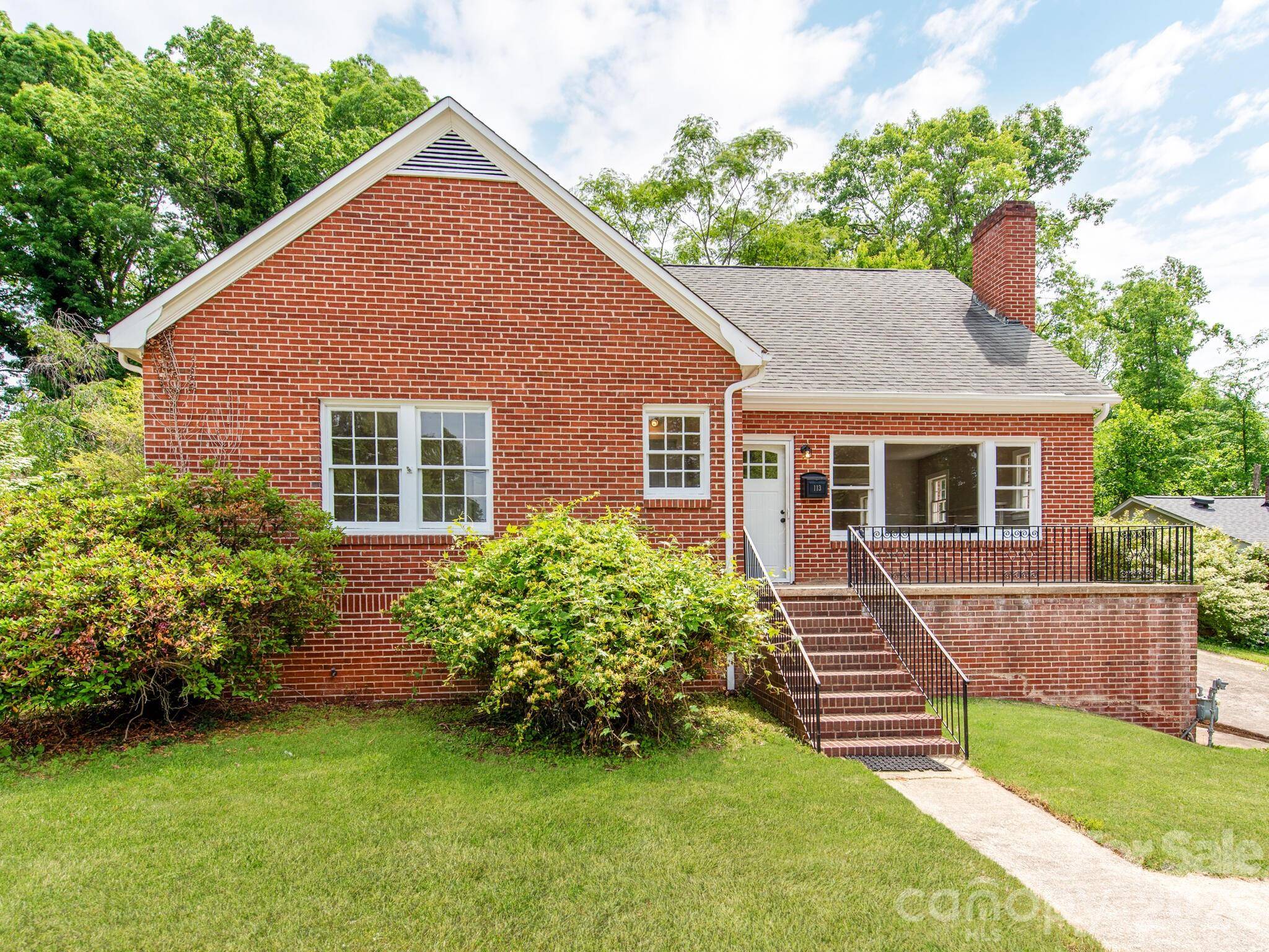 113 Falls ST, Morganton, NC 28655