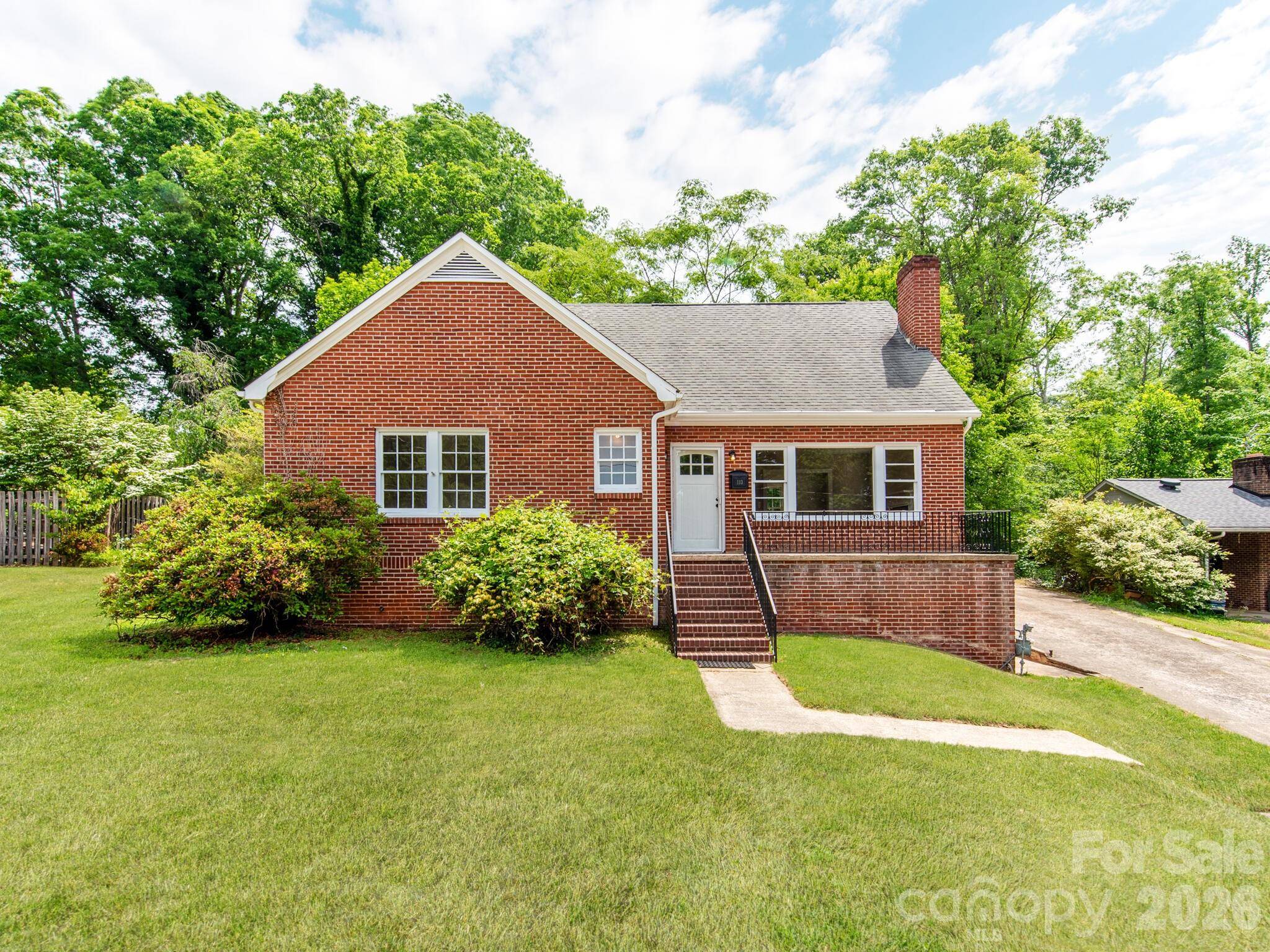113 Falls ST, Morganton, NC 28655