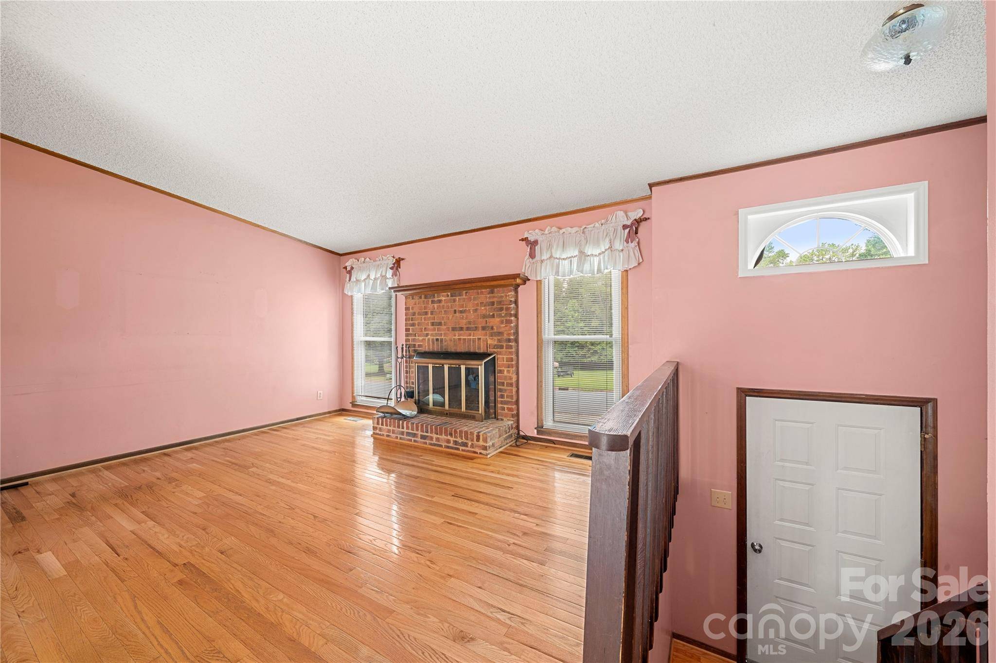 1810 Oak Hollow RD, Gastonia, NC 28054