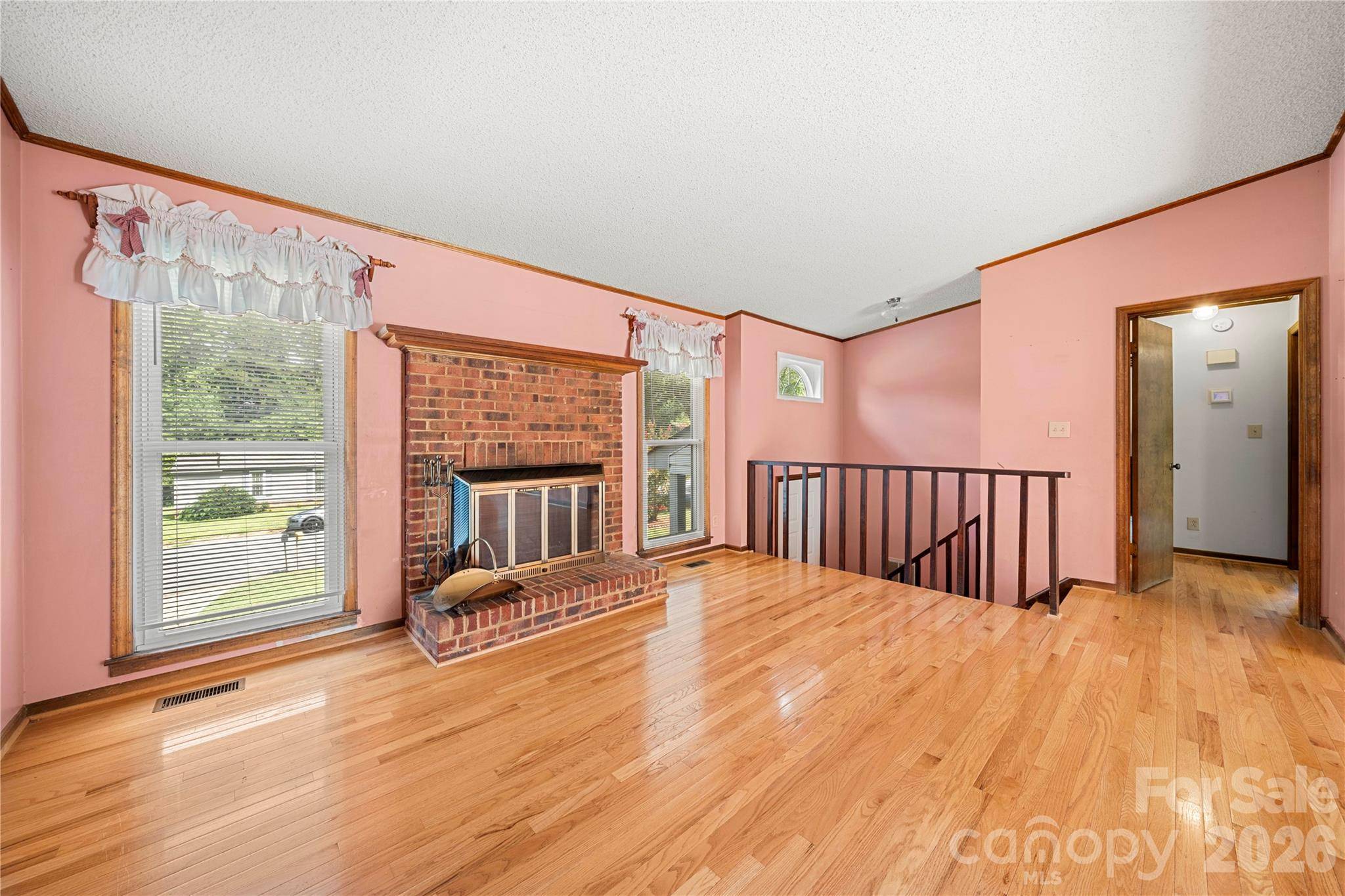 1810 Oak Hollow RD, Gastonia, NC 28054