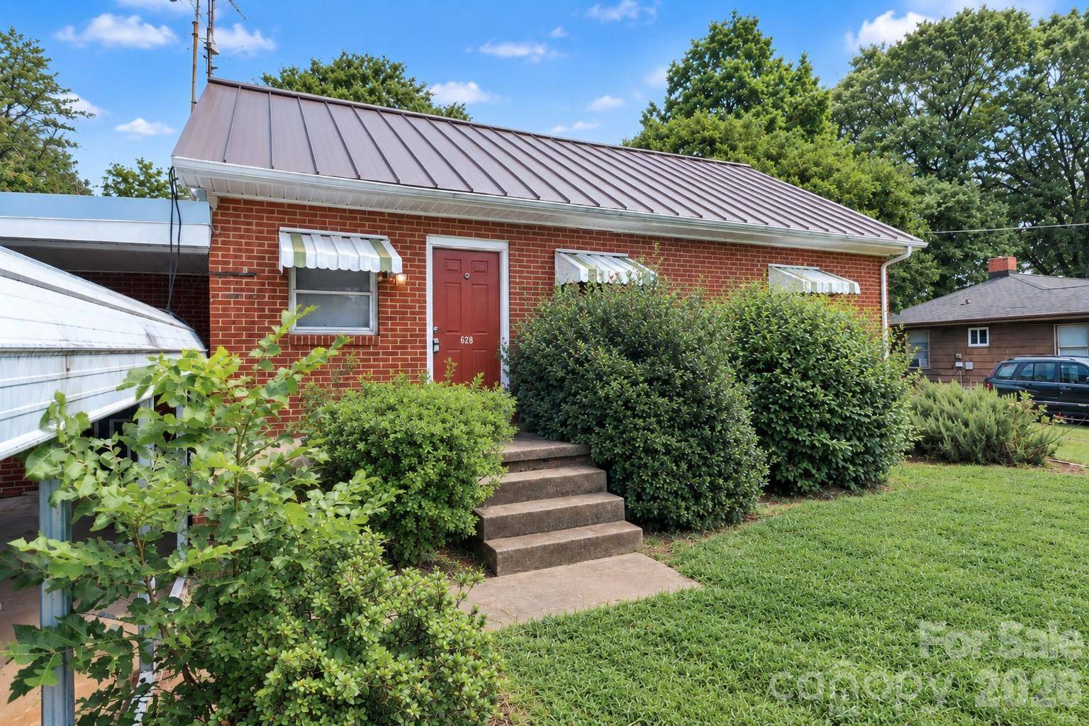 628 N Kelly ST, Statesville, NC 28677
