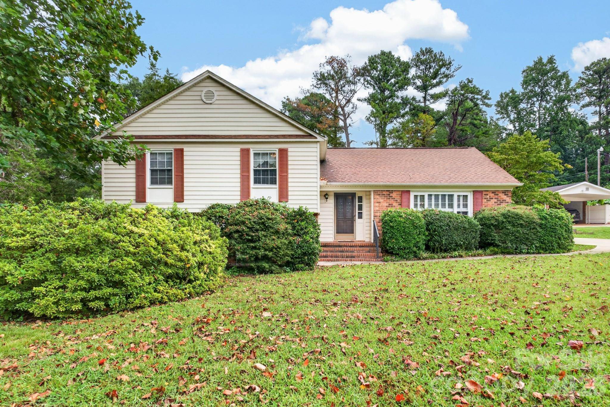 2124 Poinsett DR, Rock Hill, SC 29732