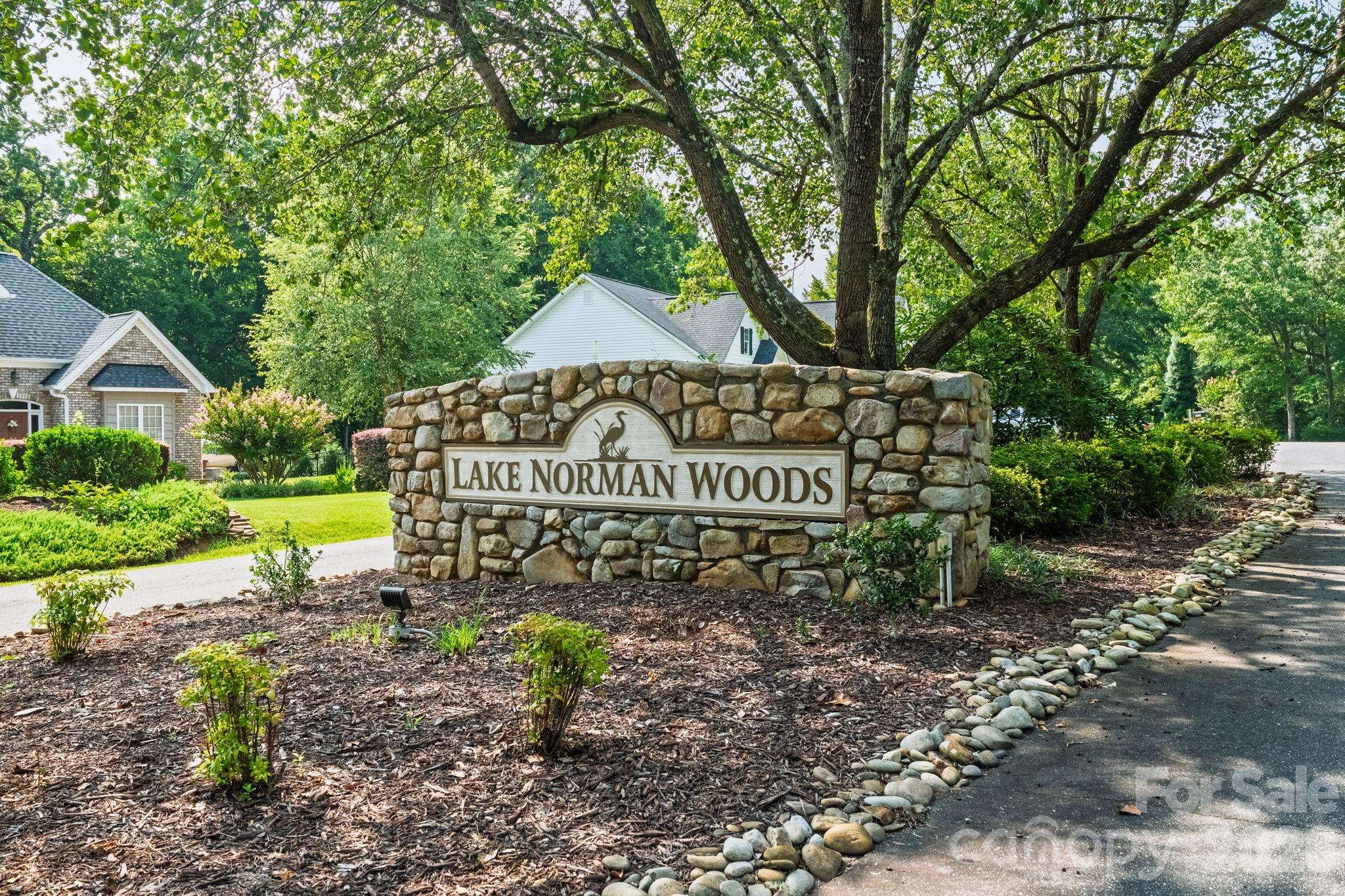 8398 Marina LN, Catawba, NC 28609