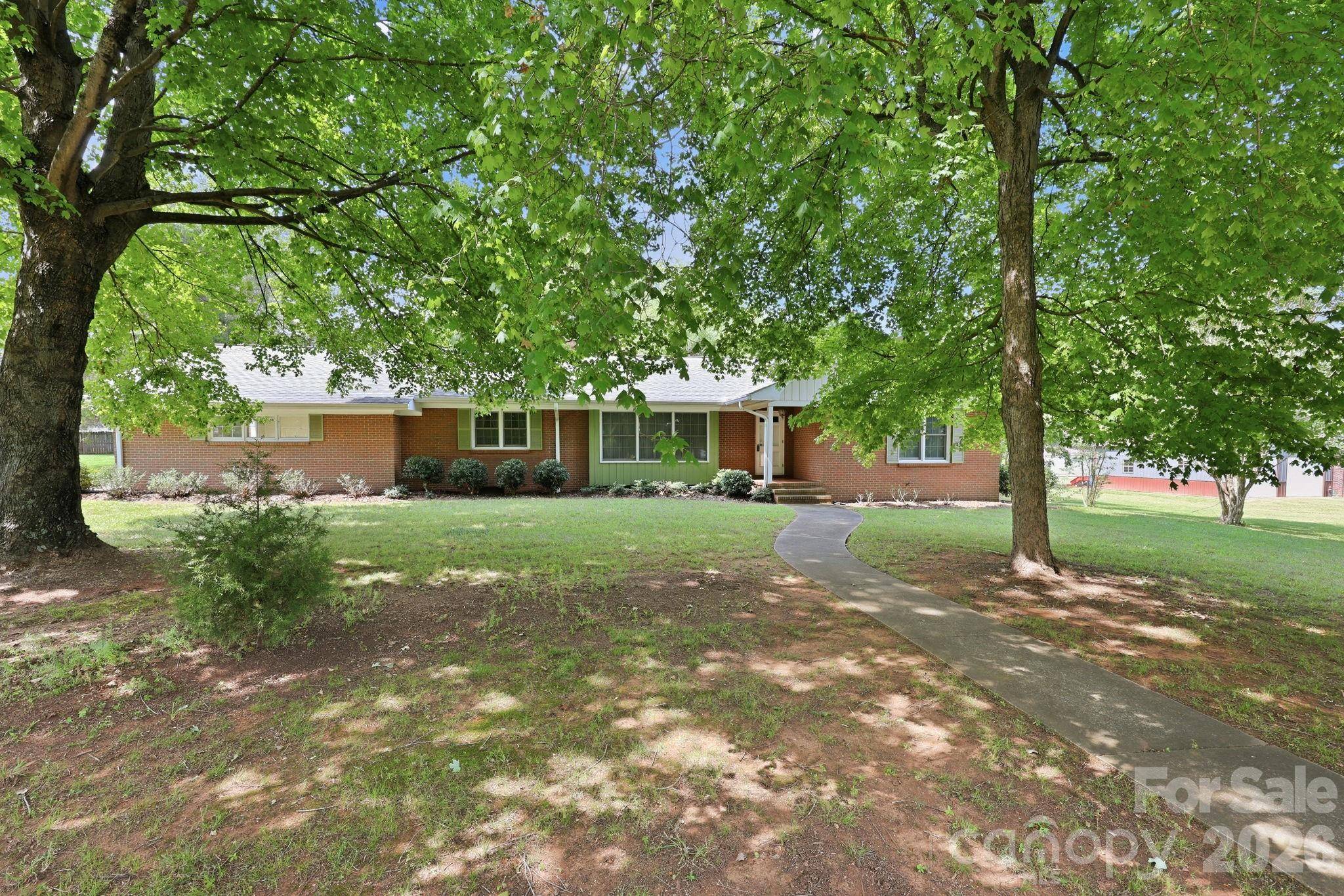 215 E Park AVE, Granite Quarry, NC 28146