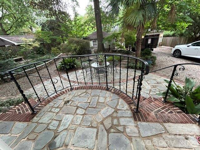 923 Henley PL, Charlotte, NC 28207