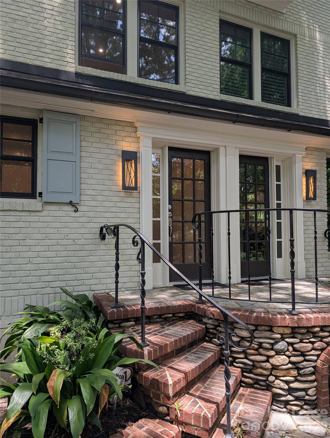 923 Henley PL, Charlotte, NC 28207