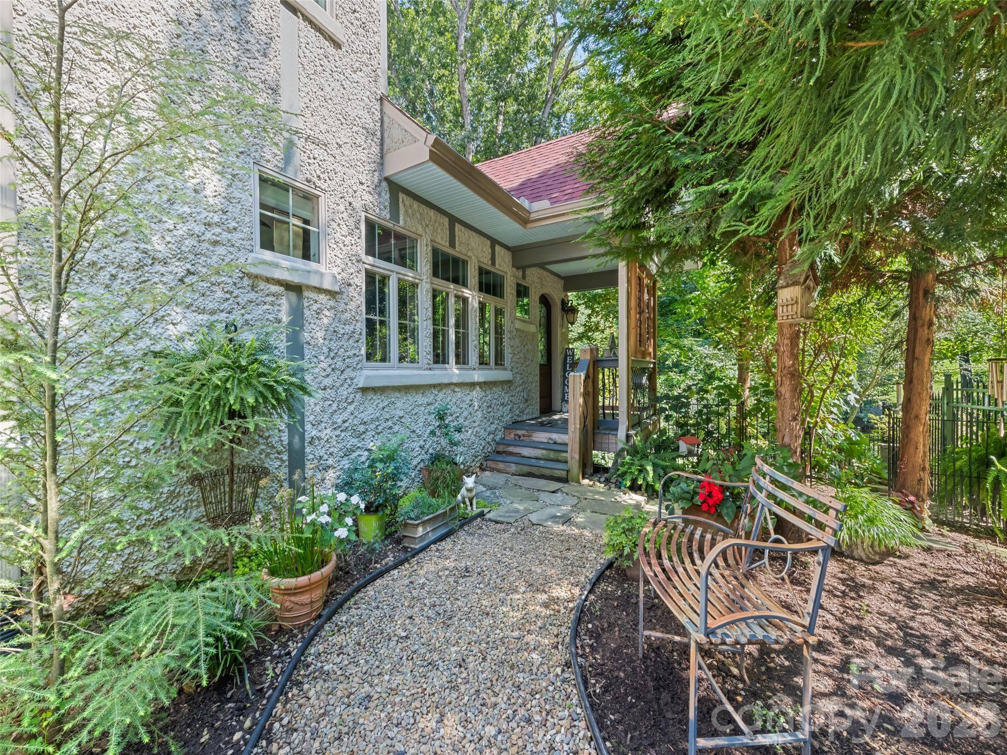 379 Holston Village RD, Waynesville, NC 28786