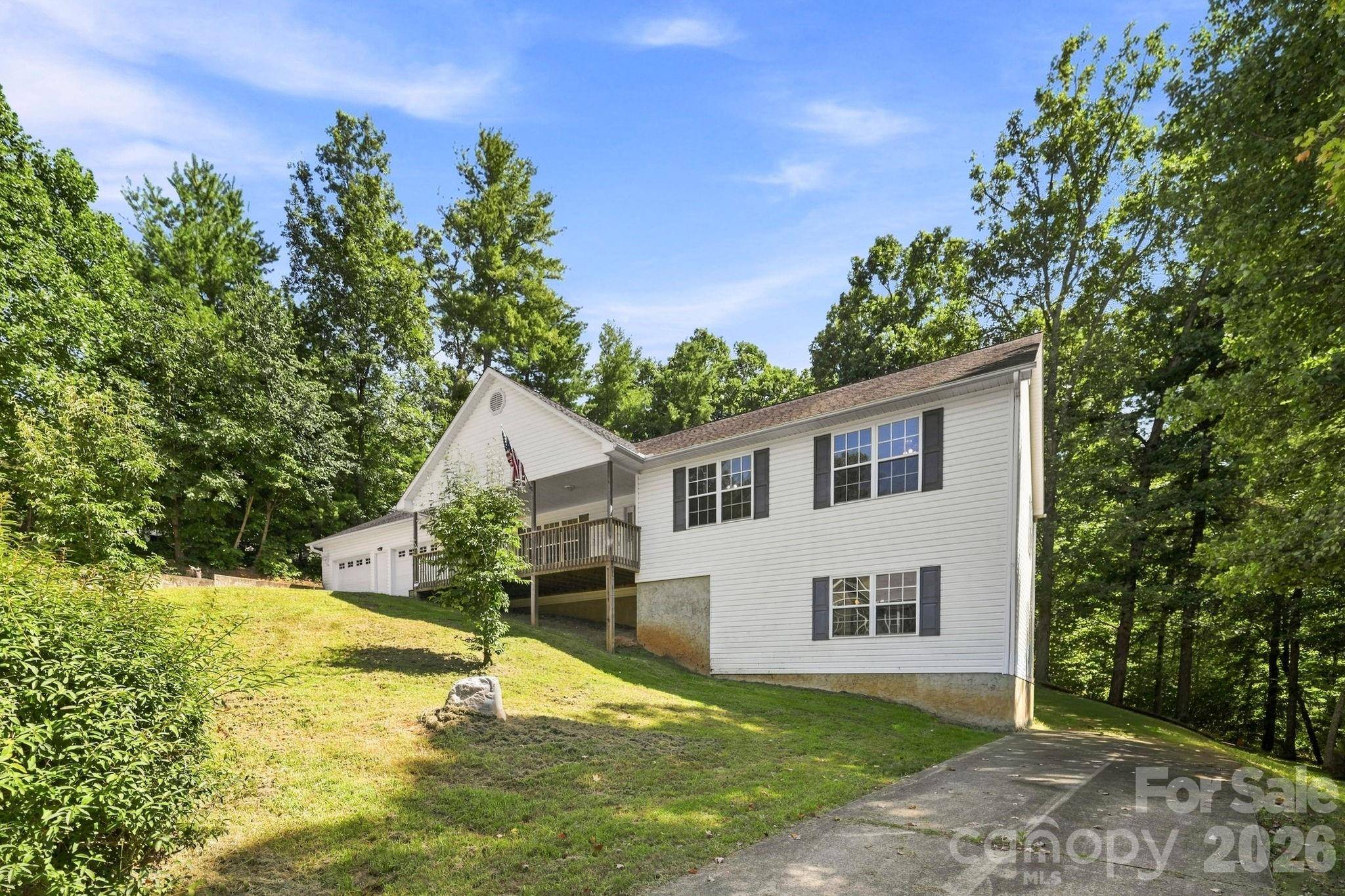 62 Chickwood TRL, Weaverville, NC 28787