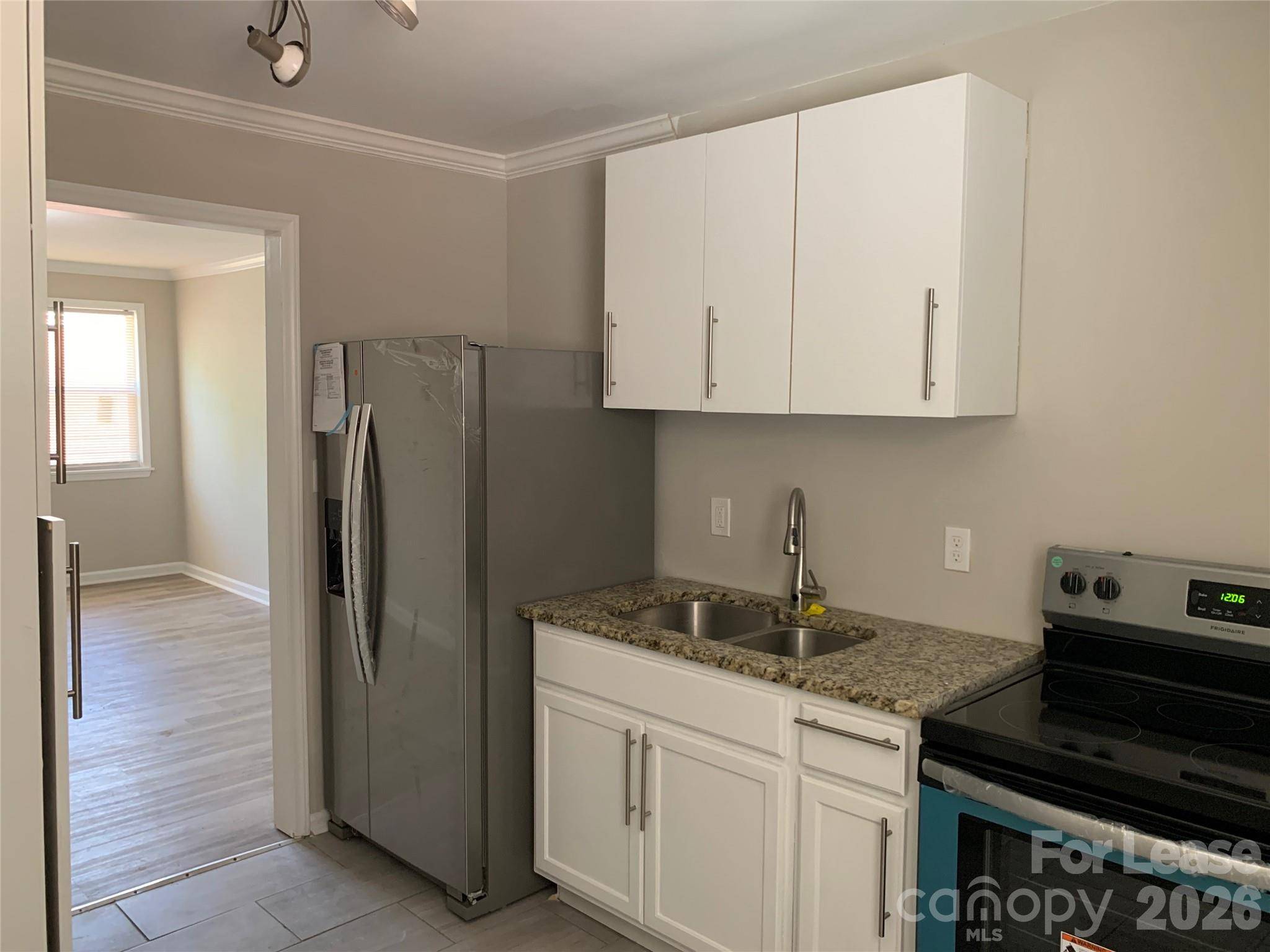 2717 Columbus CIR, Charlotte, NC 28208