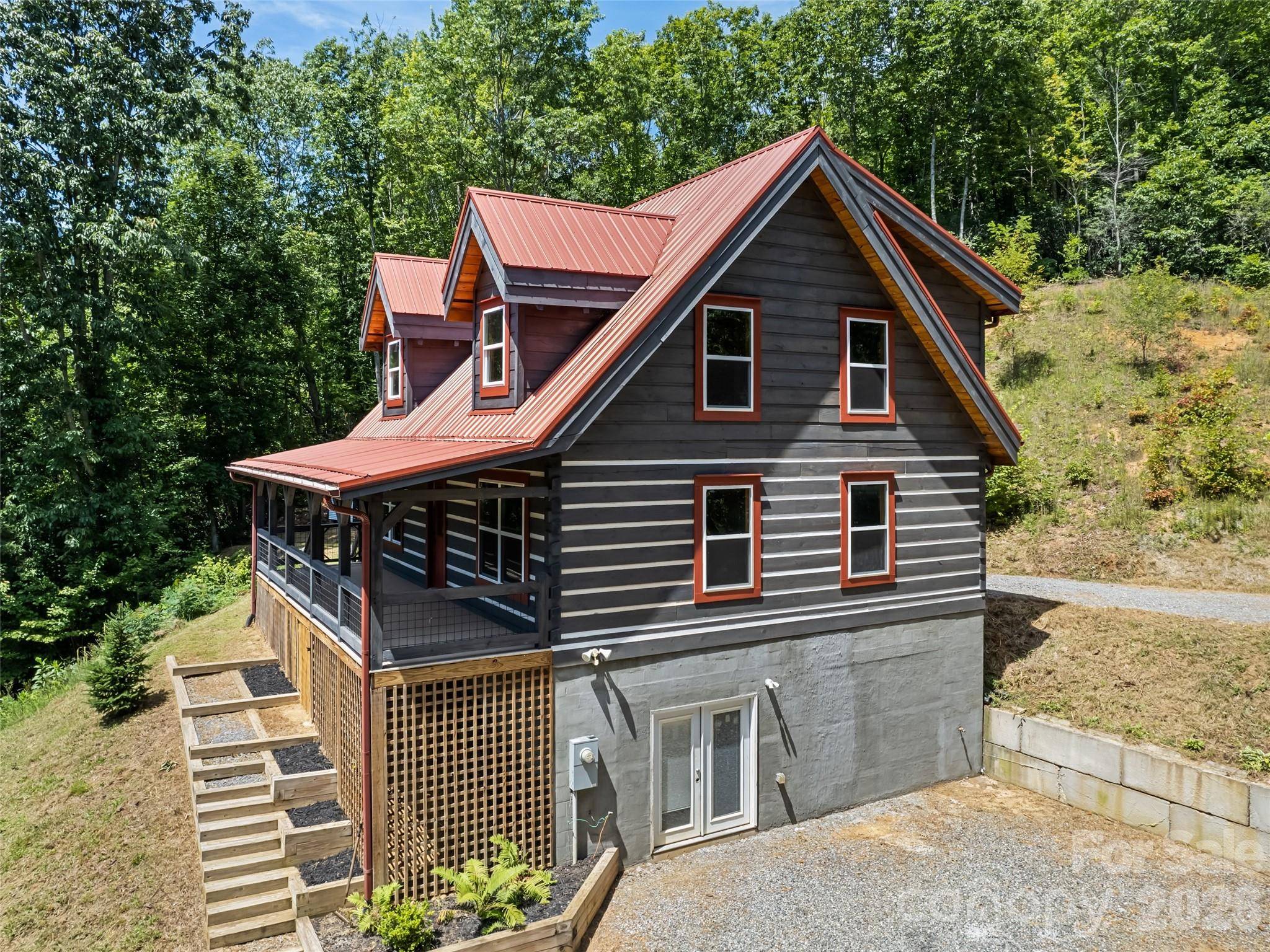 785 Orion Davis RD, Waynesville, NC 28786