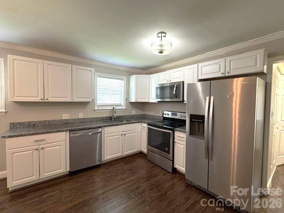 2401 Roslyn AVE, Charlotte, NC 28208