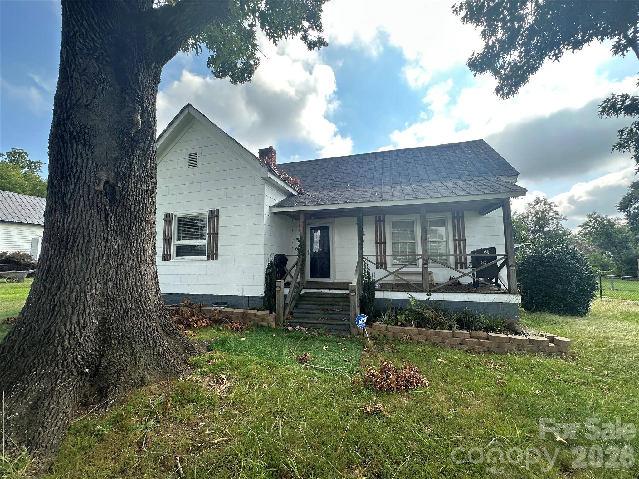 609 Front ST, Chesnee, SC 29323