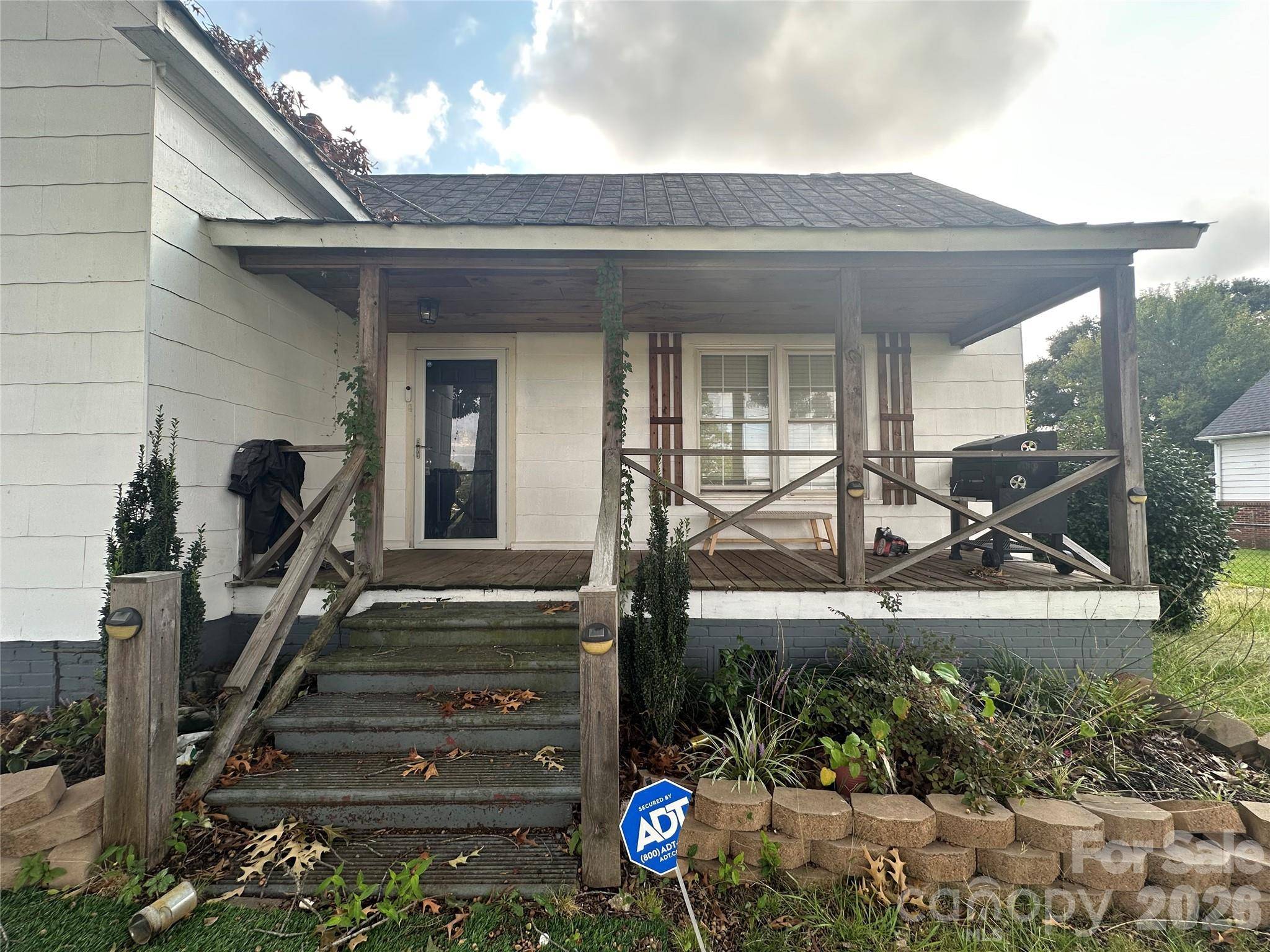 609 Front ST, Chesnee, SC 29323