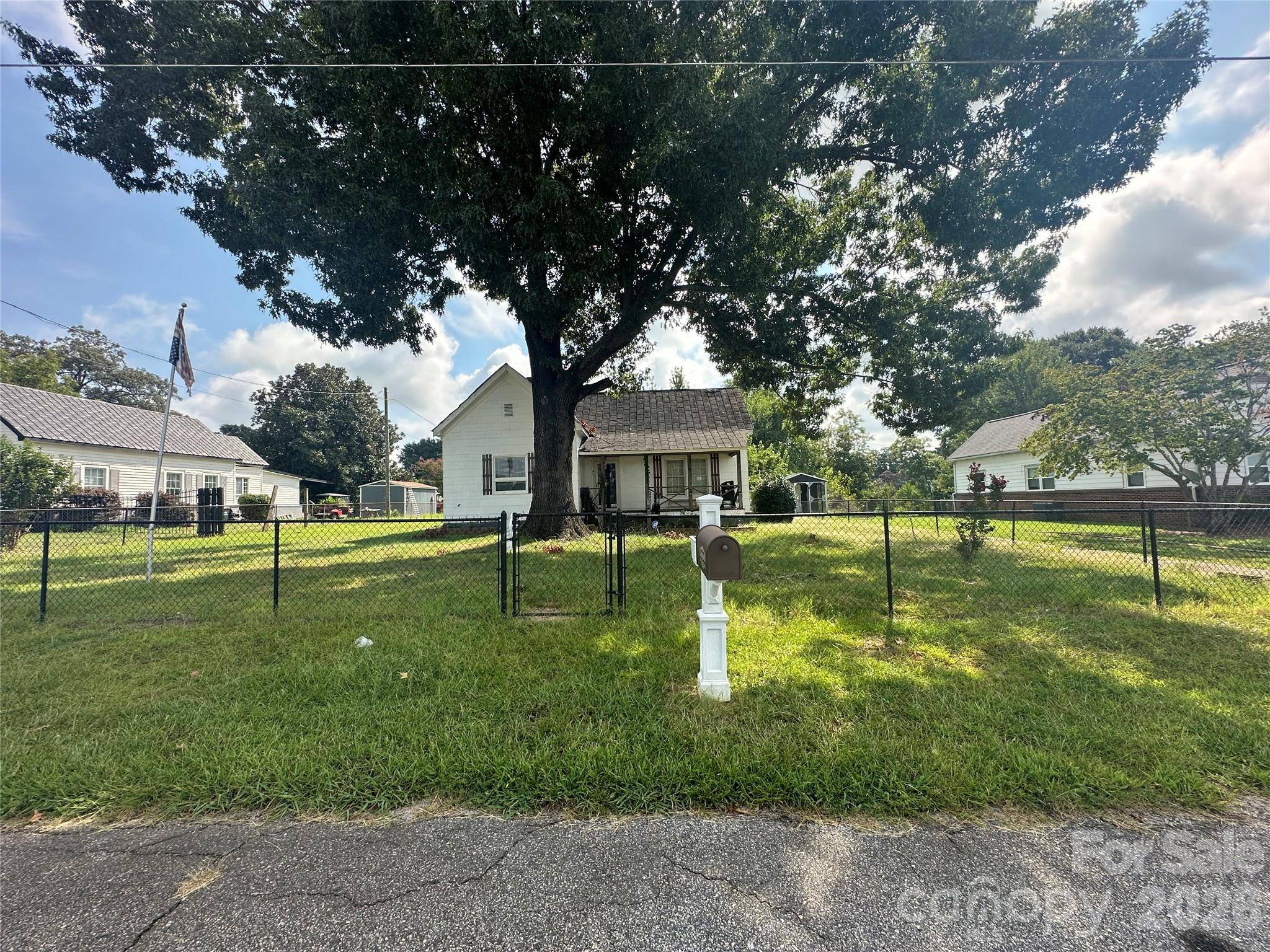 609 Front ST, Chesnee, SC 29323