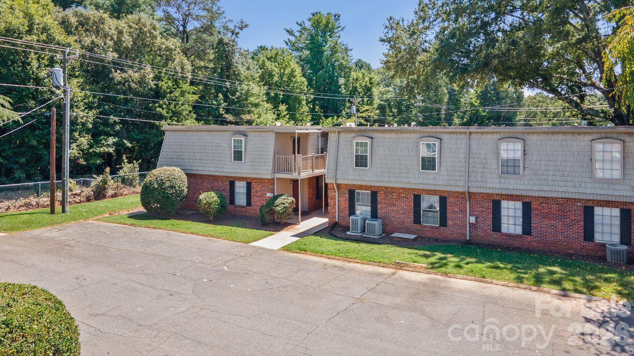 3822 Country Club RD #Unit #I, Winston Salem, NC 27104