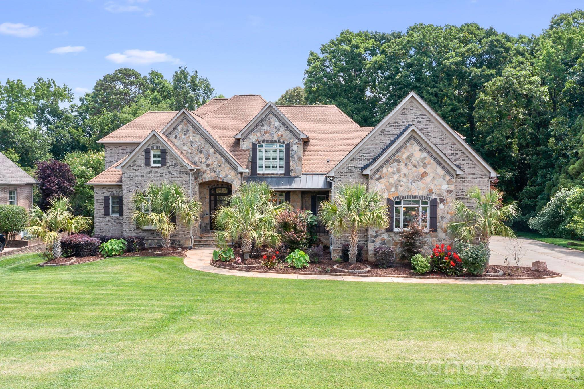 2215 Whiskery DR, Waxhaw, NC 28173