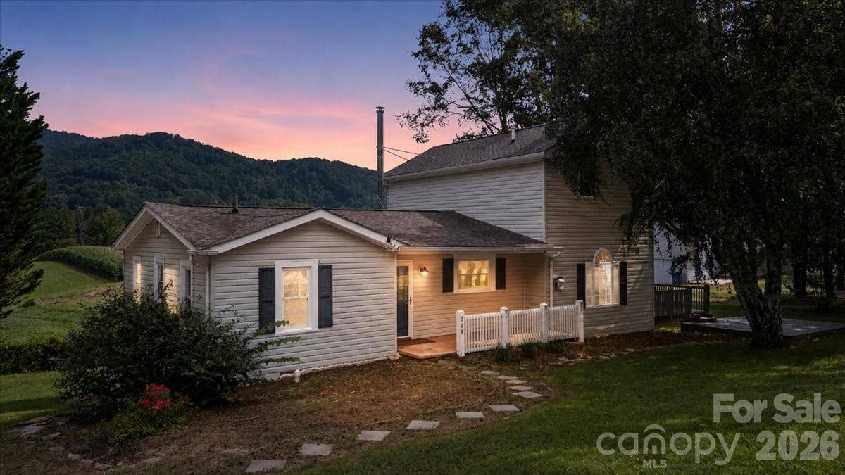 308 Browntown RD, Leicester, NC 28748