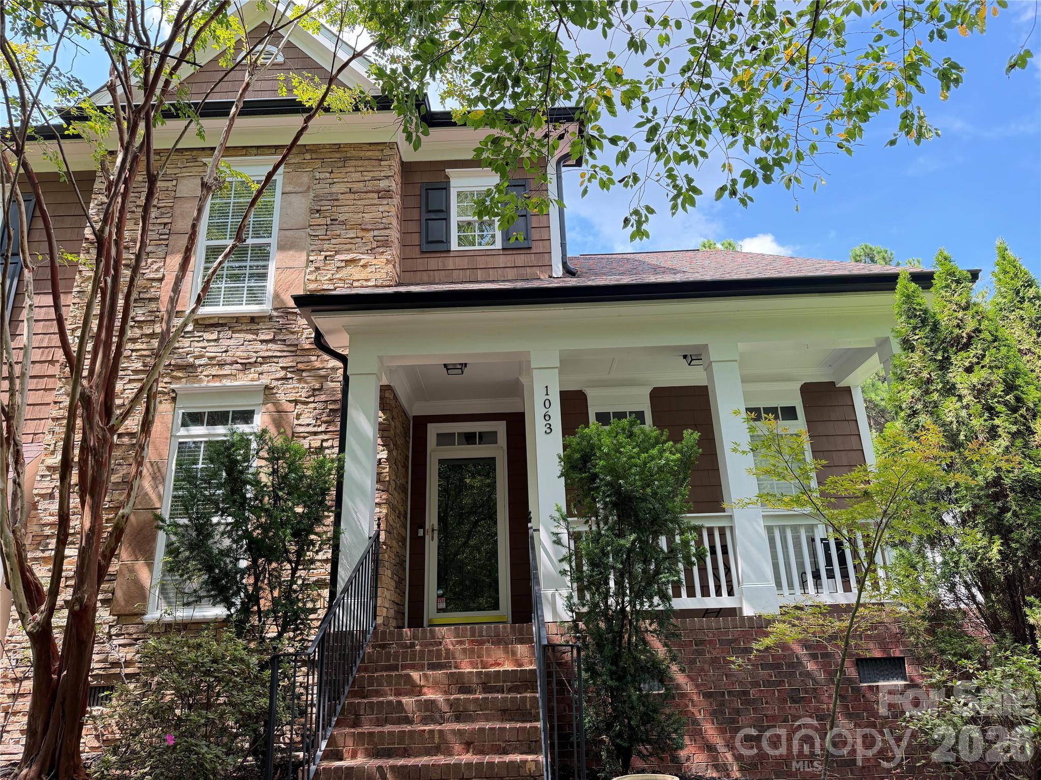 1063 Hunters Run DR, Tega Cay, SC 29708