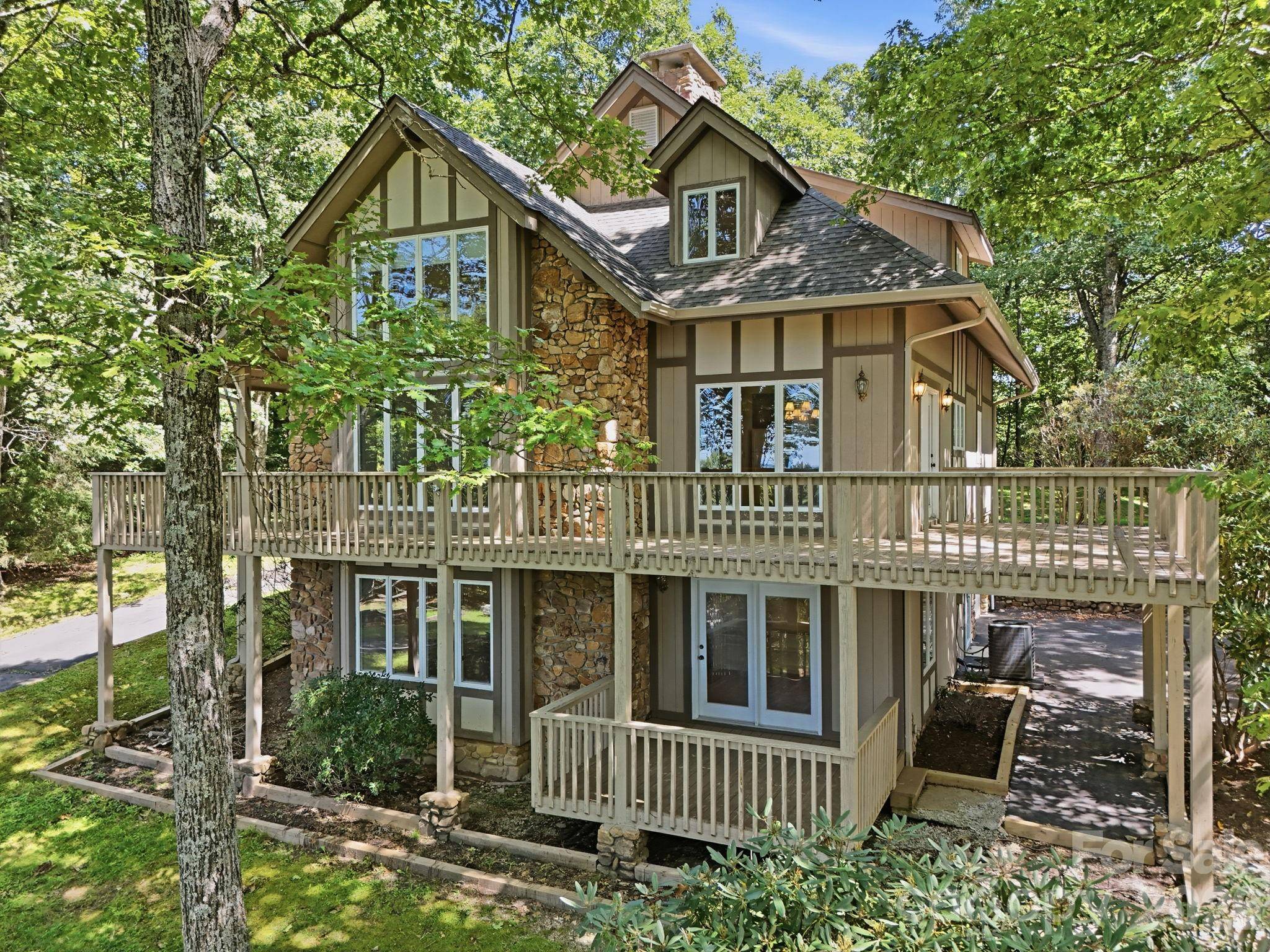 765 Oak Ridge DR, Boone, NC 28607