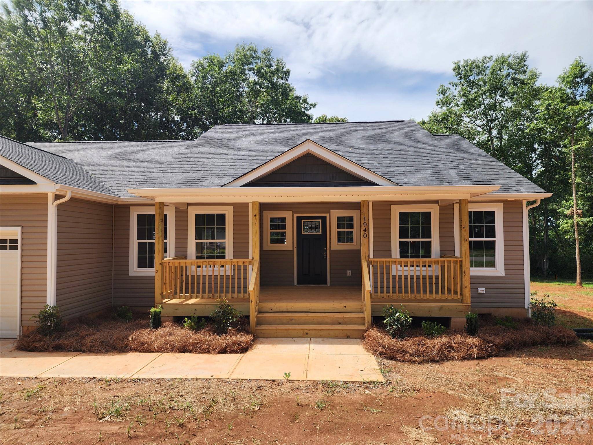 1940 Friendly LN #38, Newton, NC 28658