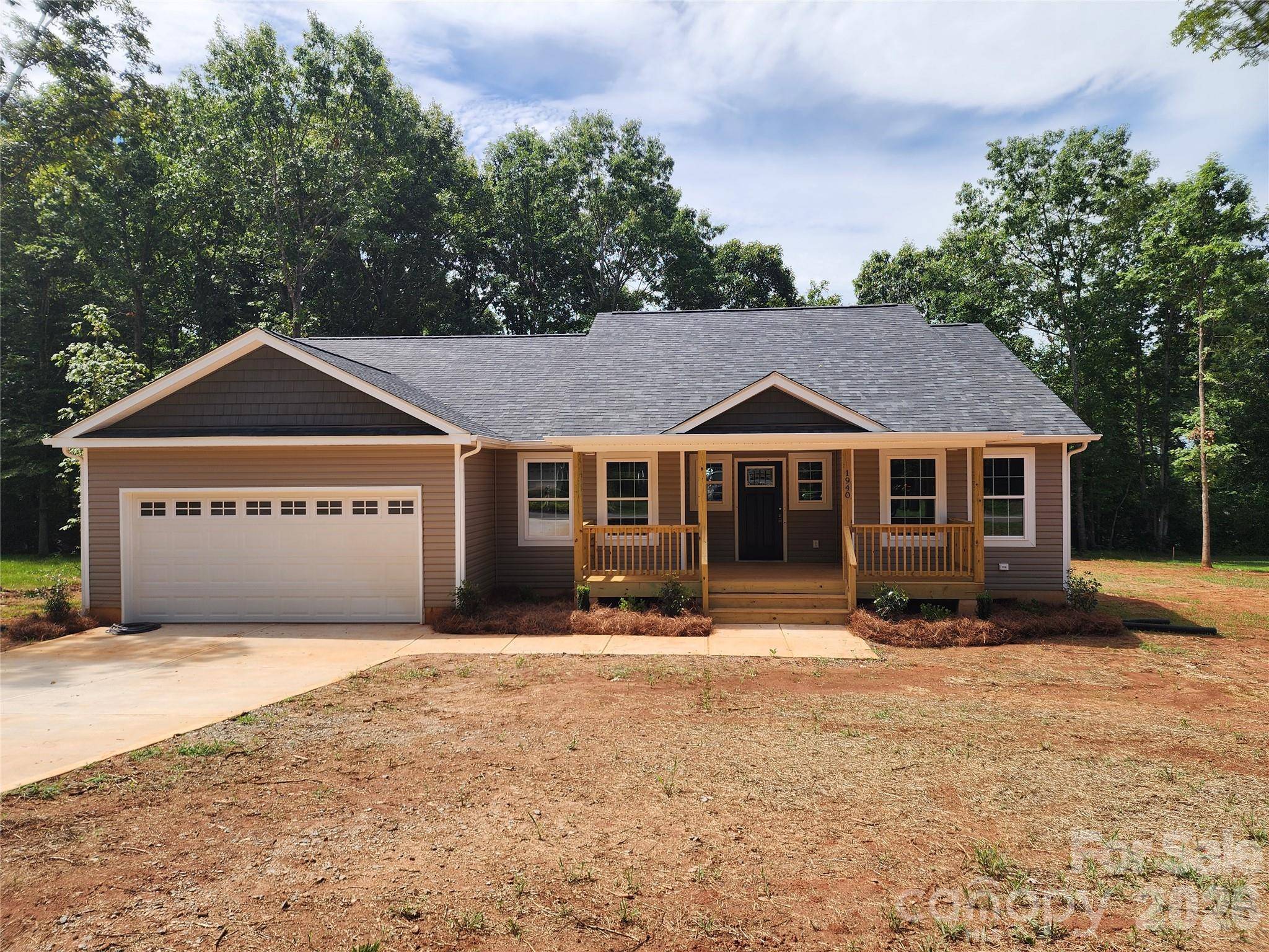 1940 Friendly LN #38, Newton, NC 28658