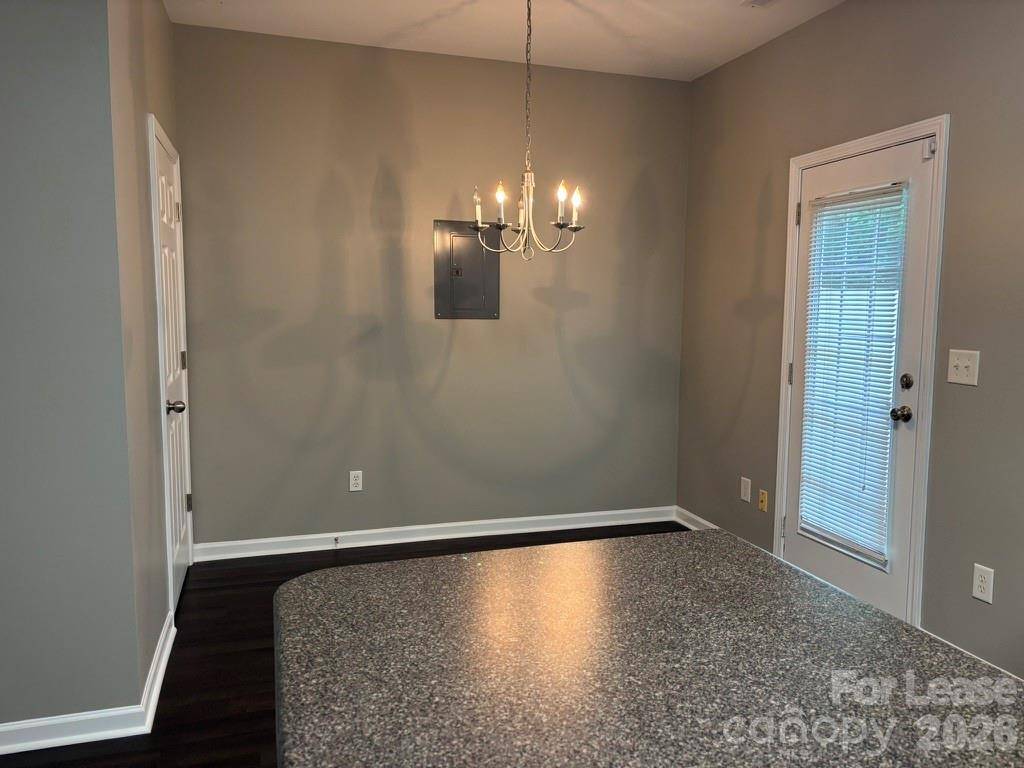 18 Sharpstone LN, Durham, NC 27703