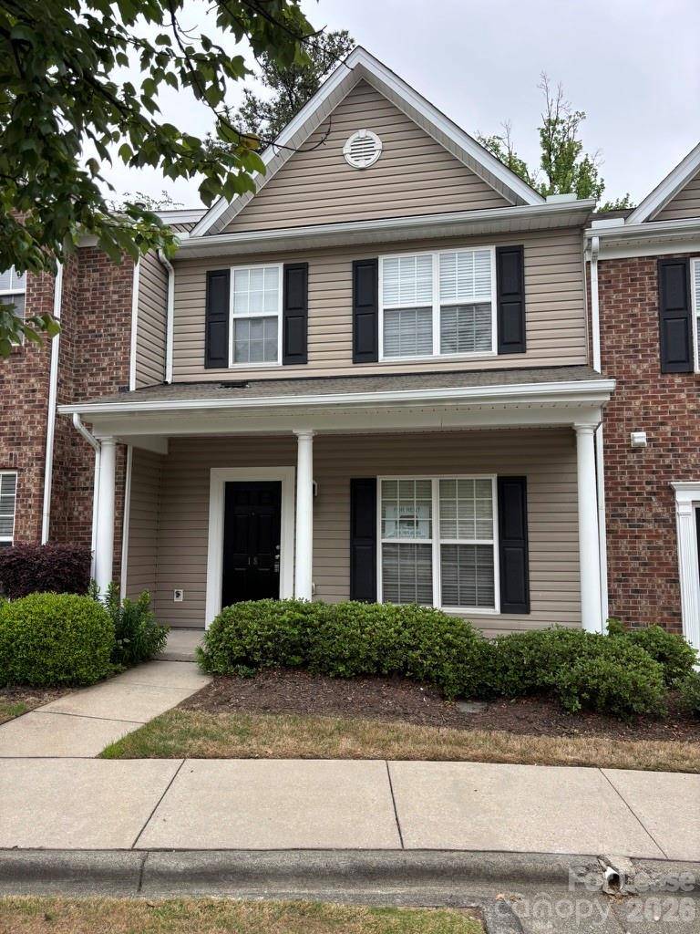 18 Sharpstone LN, Durham, NC 27703