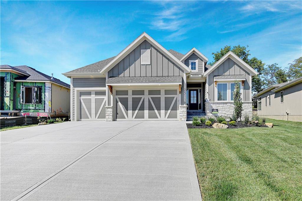 25118 W 98th PL, Lenexa, KS 66227