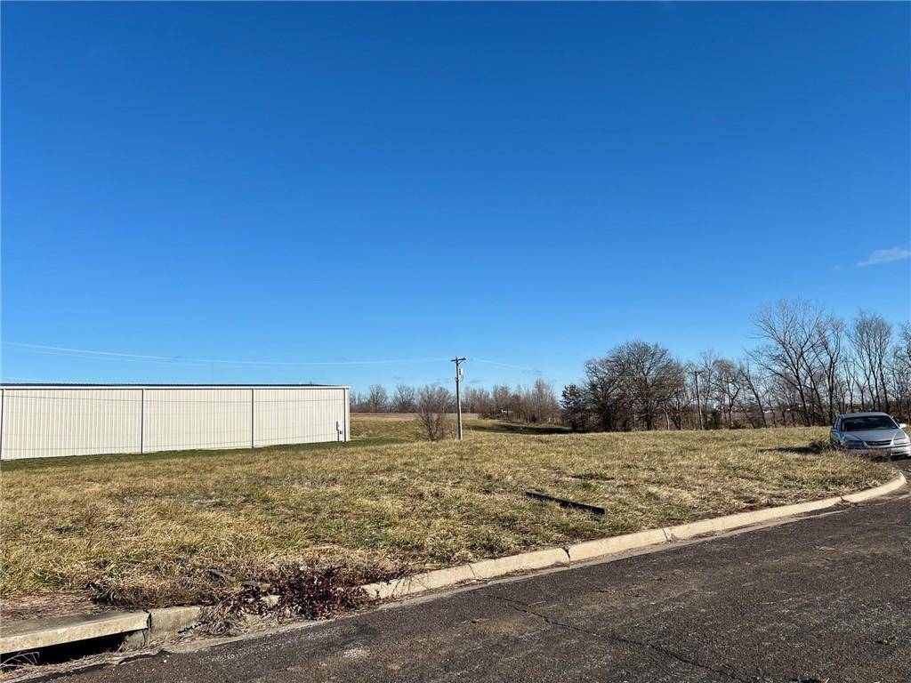 Lot 11 E Spring CIR, Odessa, MO 64076
