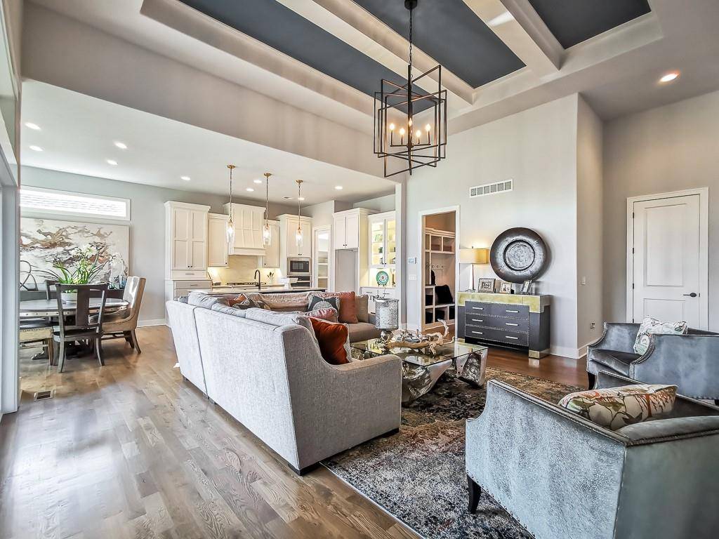 3248 W 133rd TER, Leawood, KS 66209