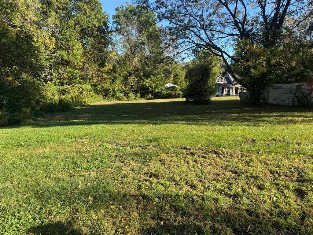 5822 NE Barnes AVE, Kansas City, MO 64119