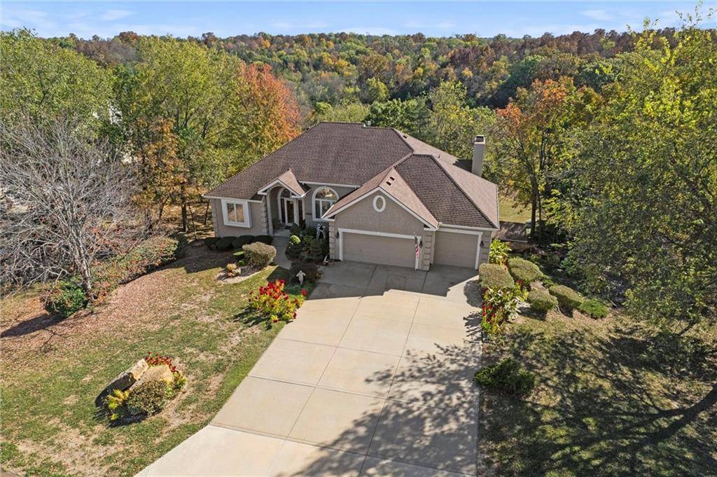 14733 Timber LN, Bonner Springs, KS 66012