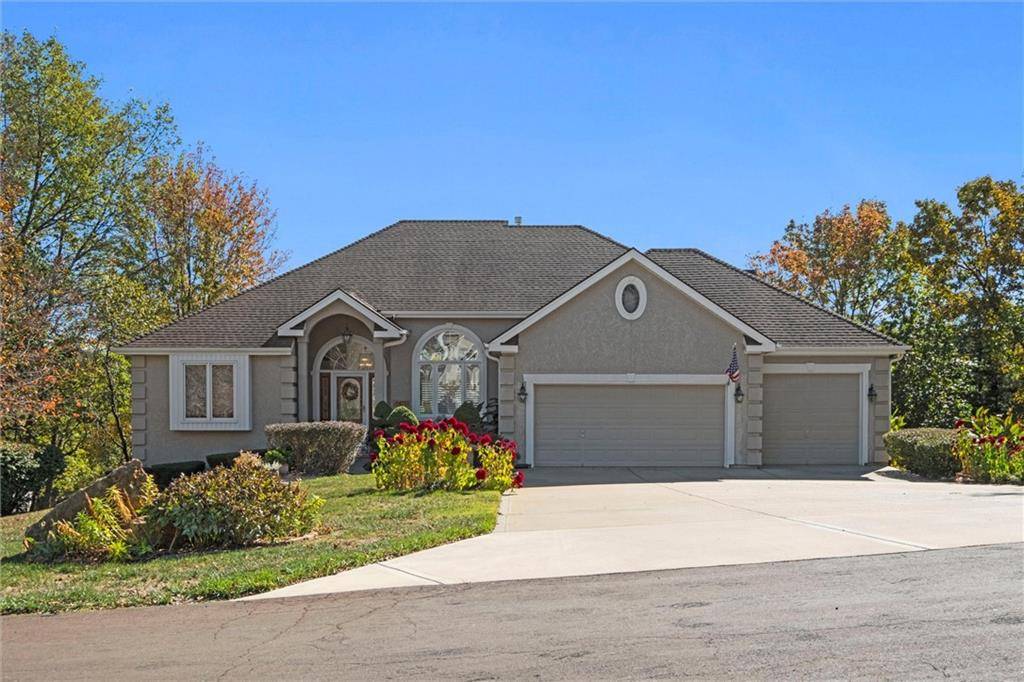 14733 Timber LN, Bonner Springs, KS 66012