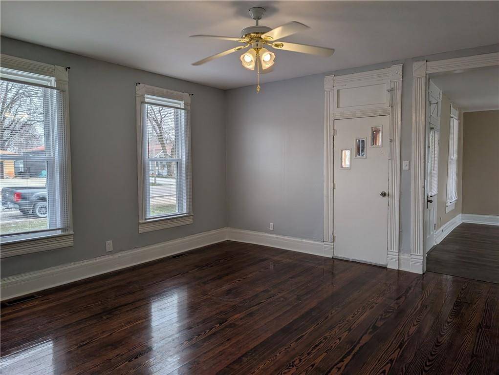 709 W Benton ST, Windsor, MO 65360